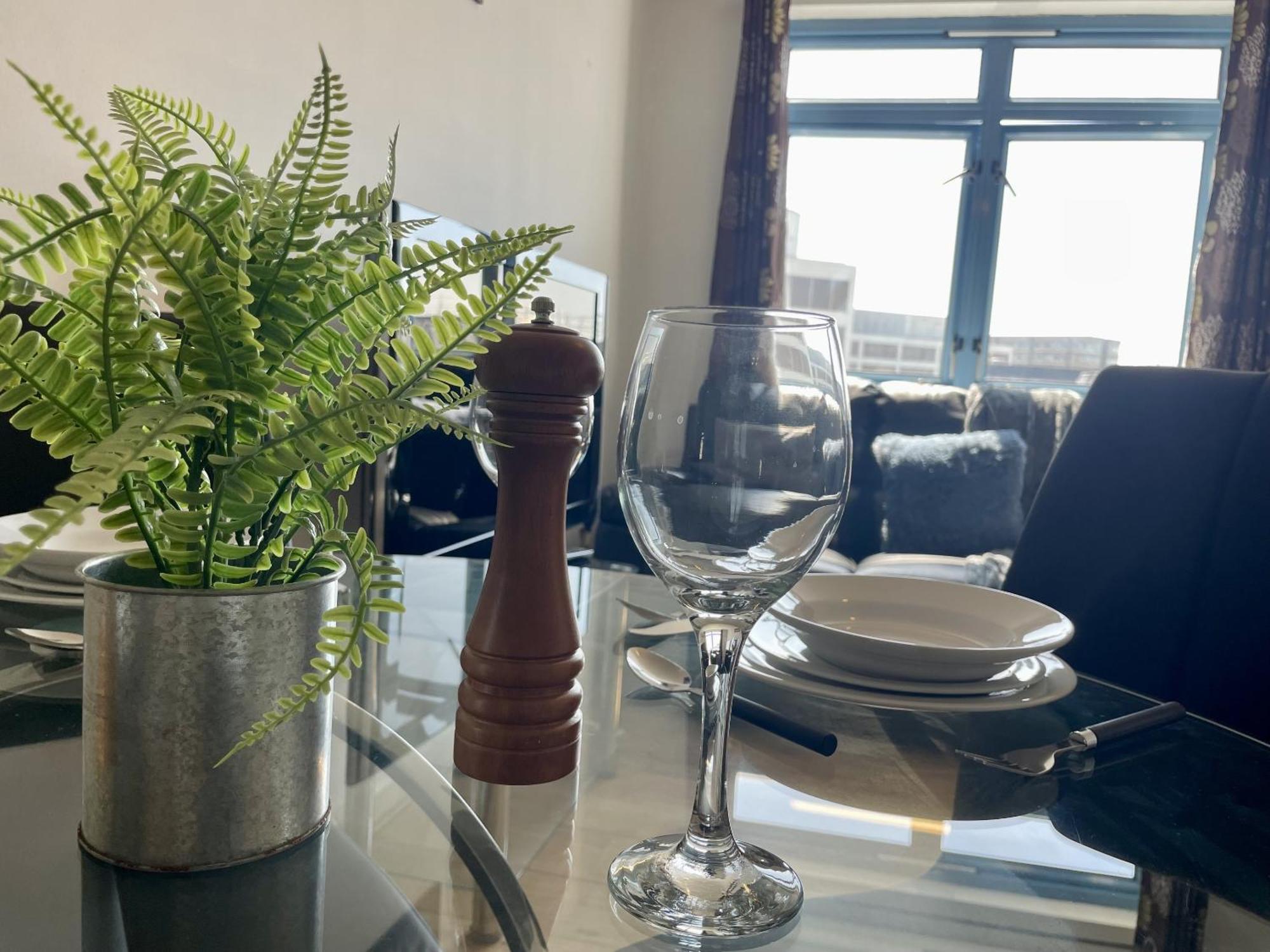 Apartment Hk Life Serviced , Centre Swindon