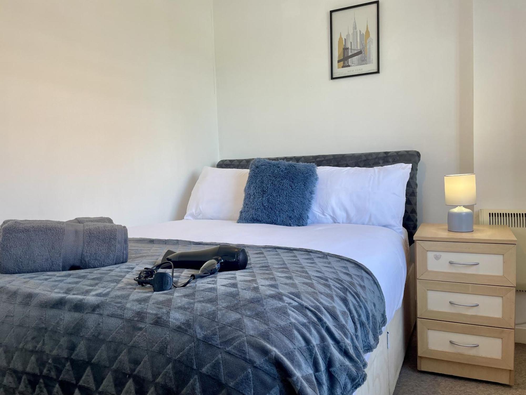 Hk Life Serviced , Centre Apartment