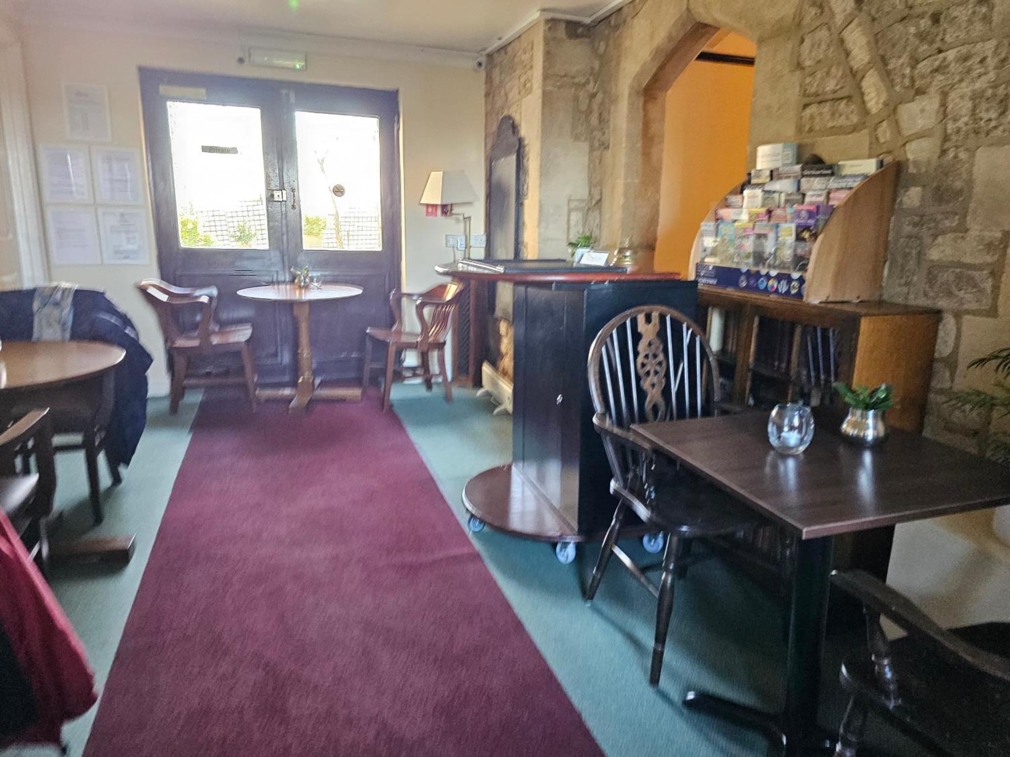 Schoolhouse Restaurant And 3*