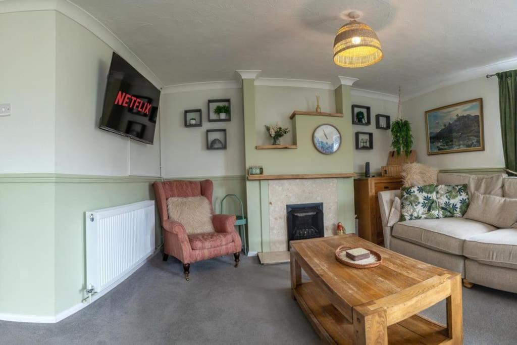 Juniper Close Retreat *