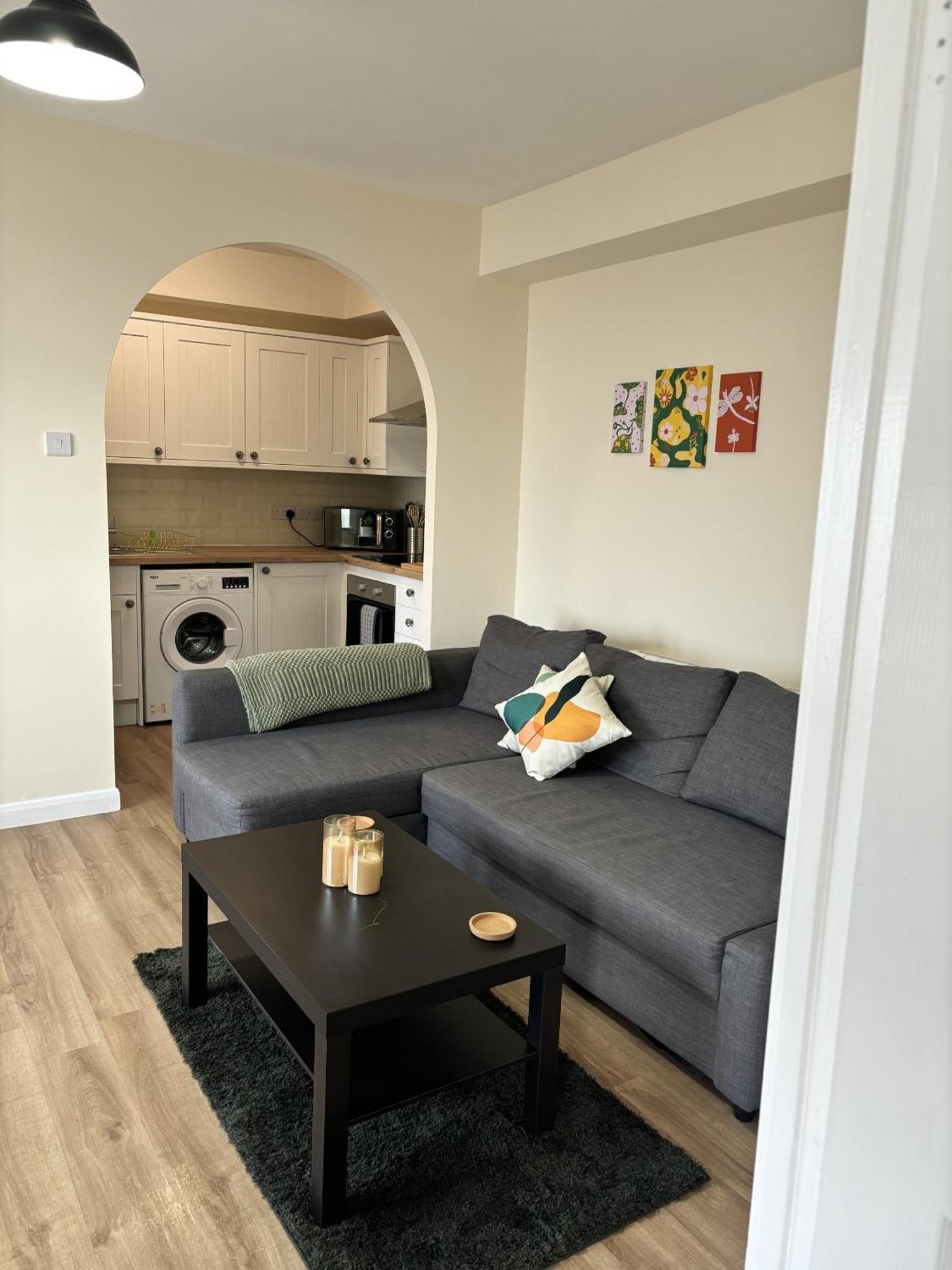 - 1 Bed, Cosy Retreat Swindon