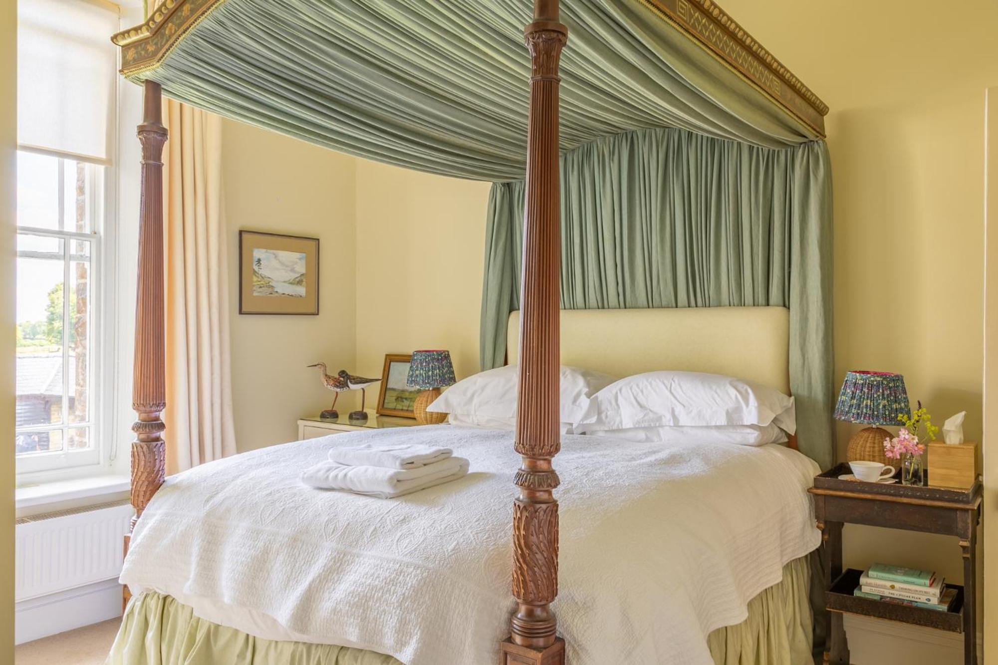 Overtown Manor Bed & Breakfast 5*