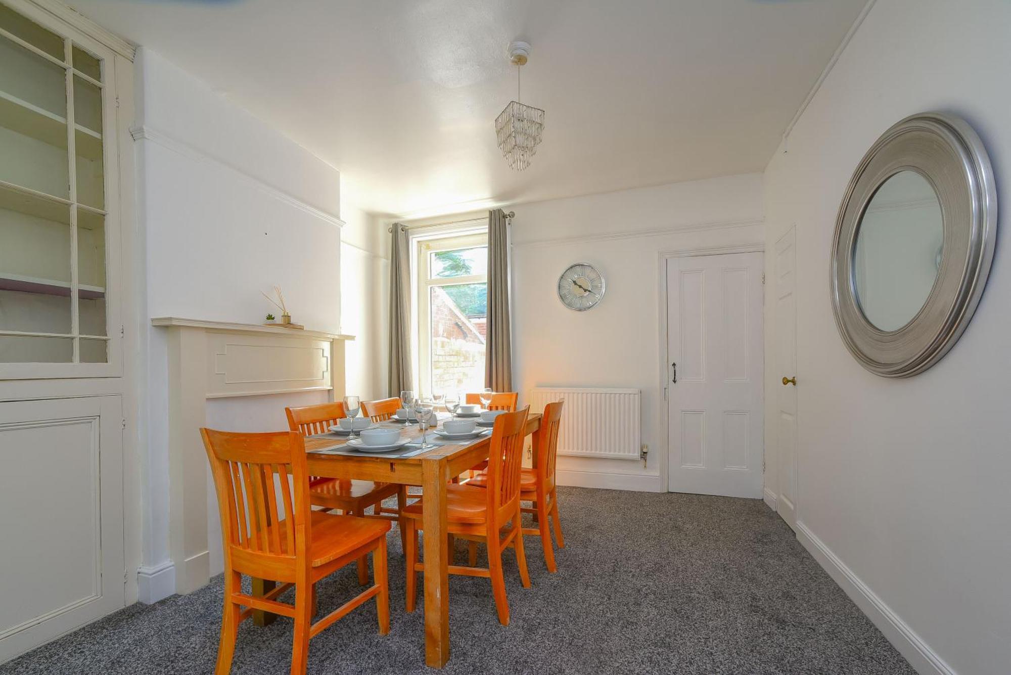 Parkside Victorian Retreat Near Town Centre *