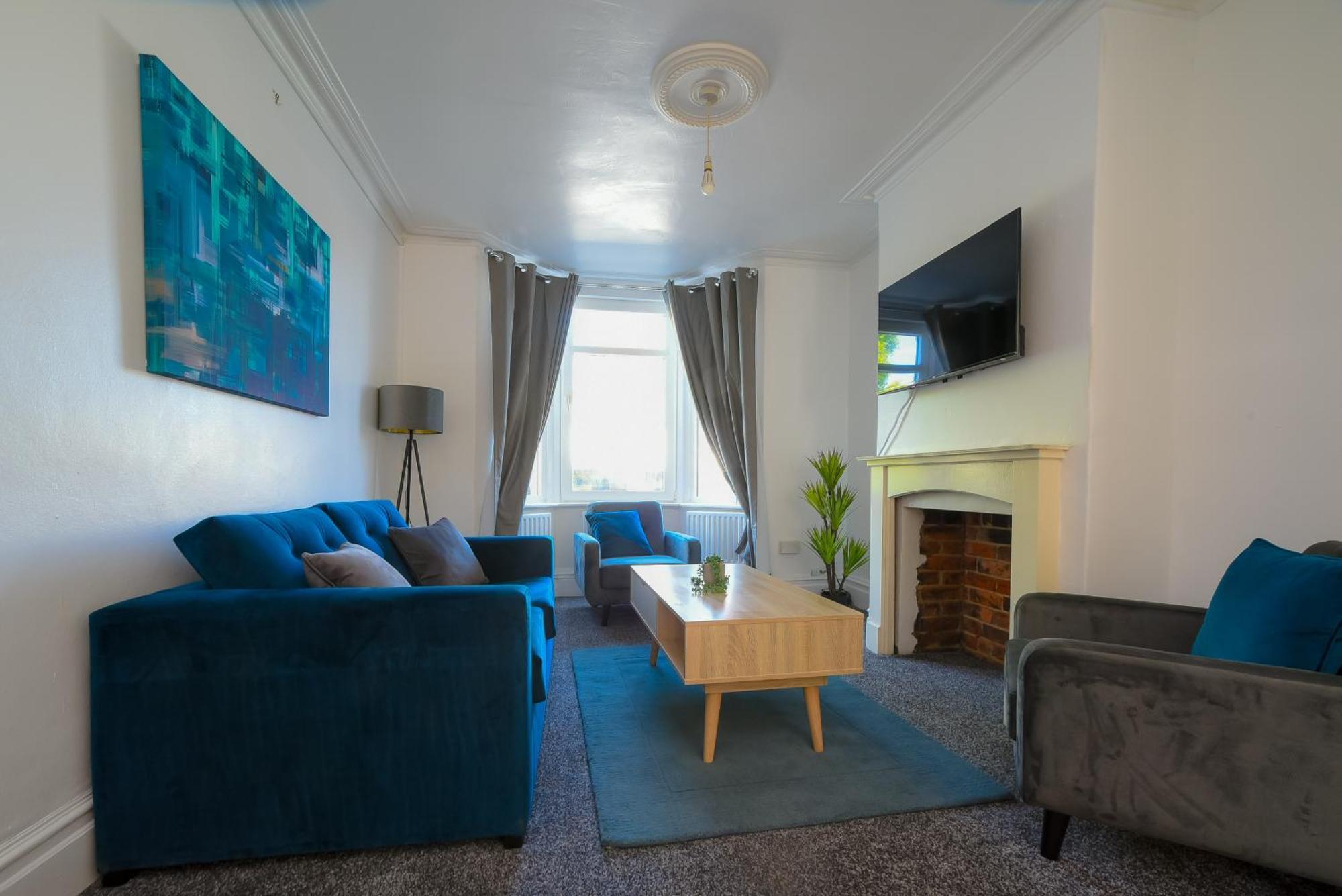 Parkside Victorian Retreat Near Town Centre Holiday home Swindon