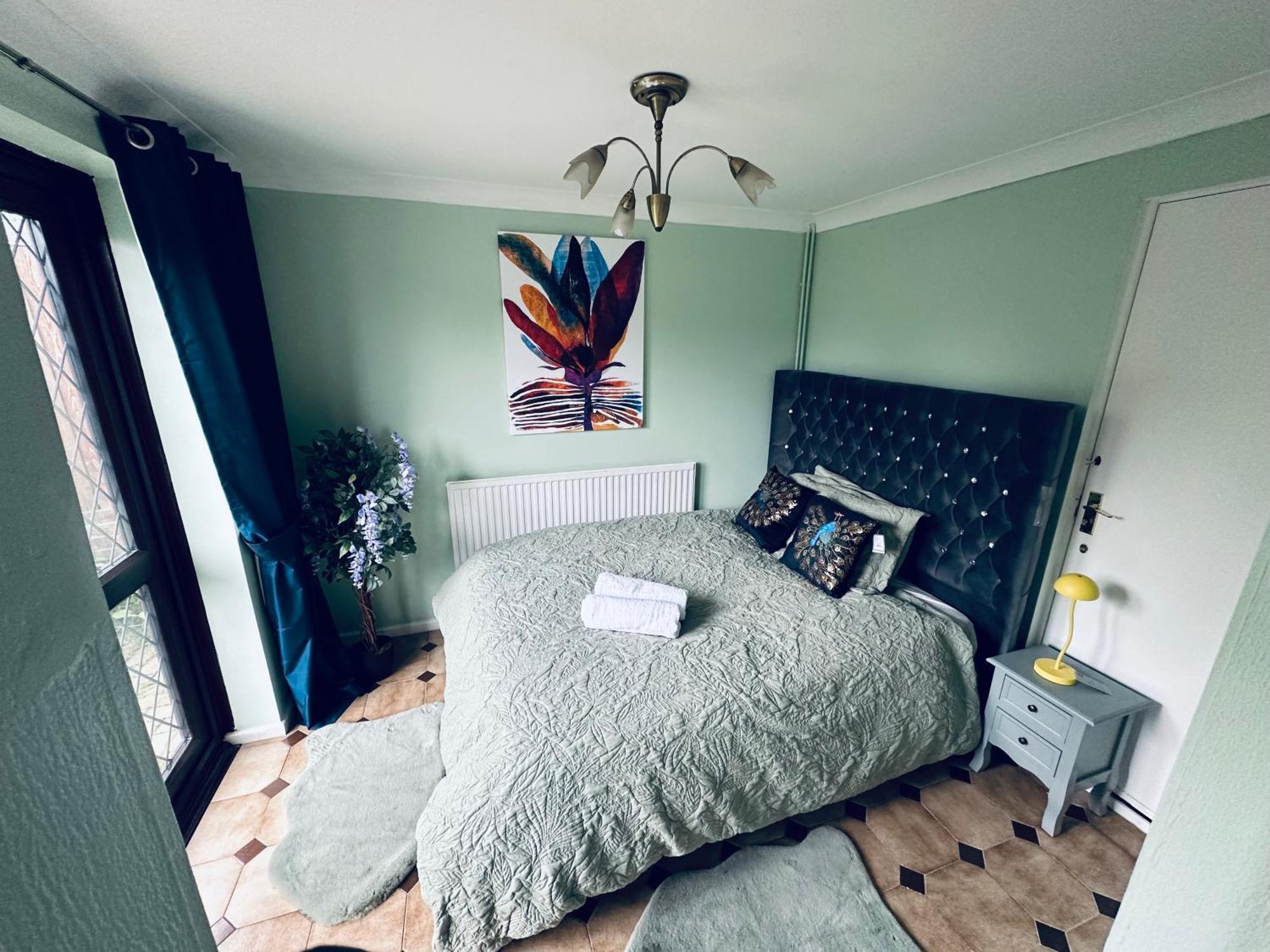 Guest house Away From *