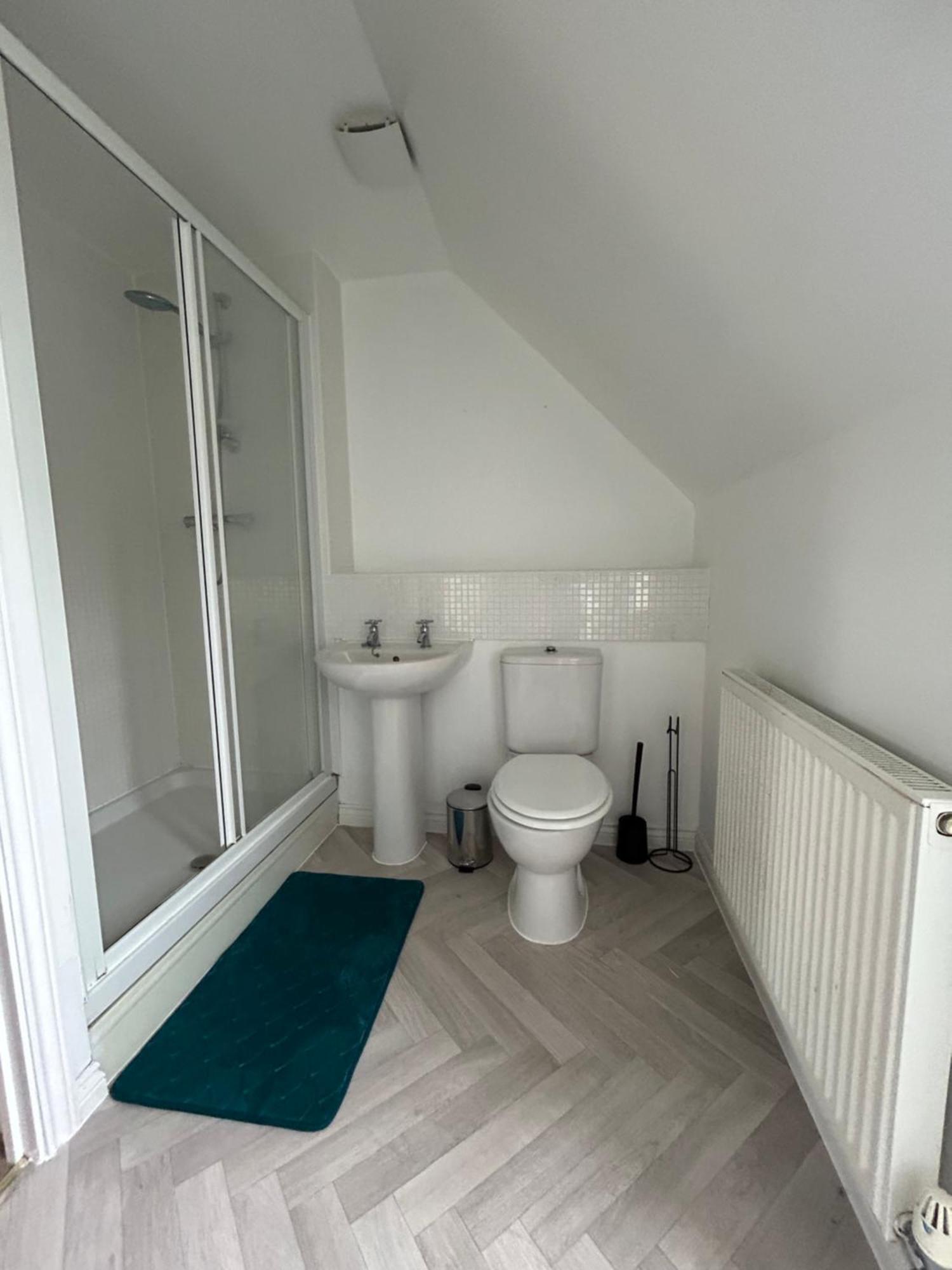 Comfy 3 Bed House North *