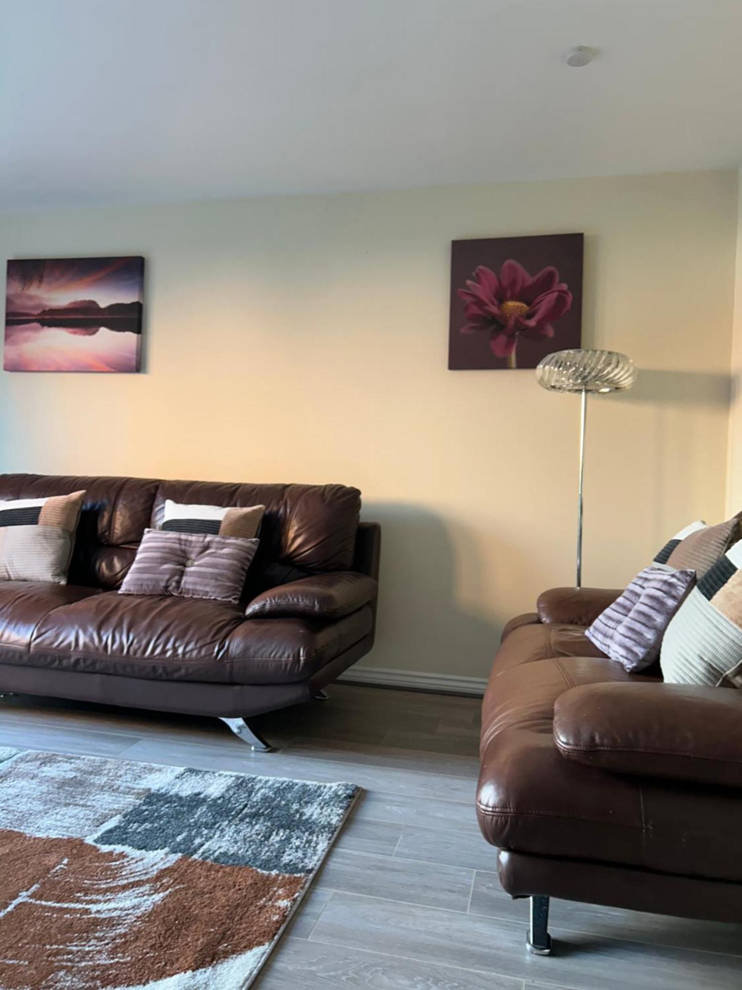 Holiday home Comfy 3 Bed House North Swindon