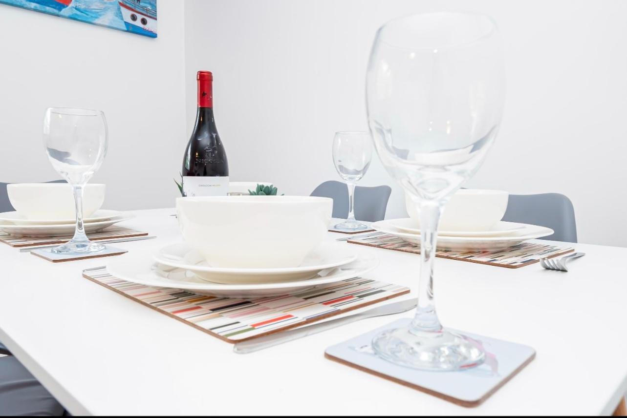 Good Location Free Parking Big Garden Modern House Apartment