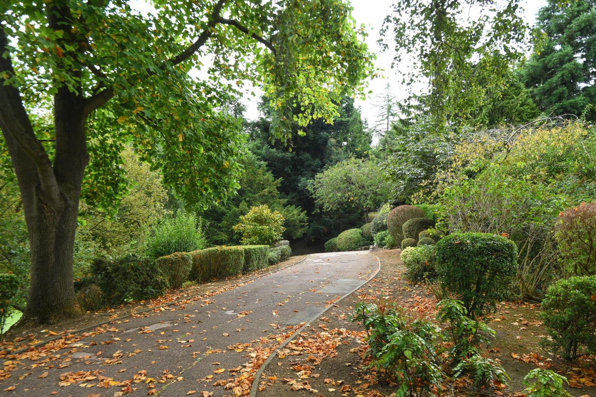 Parkside Victorian Retreat Near Town Centre *