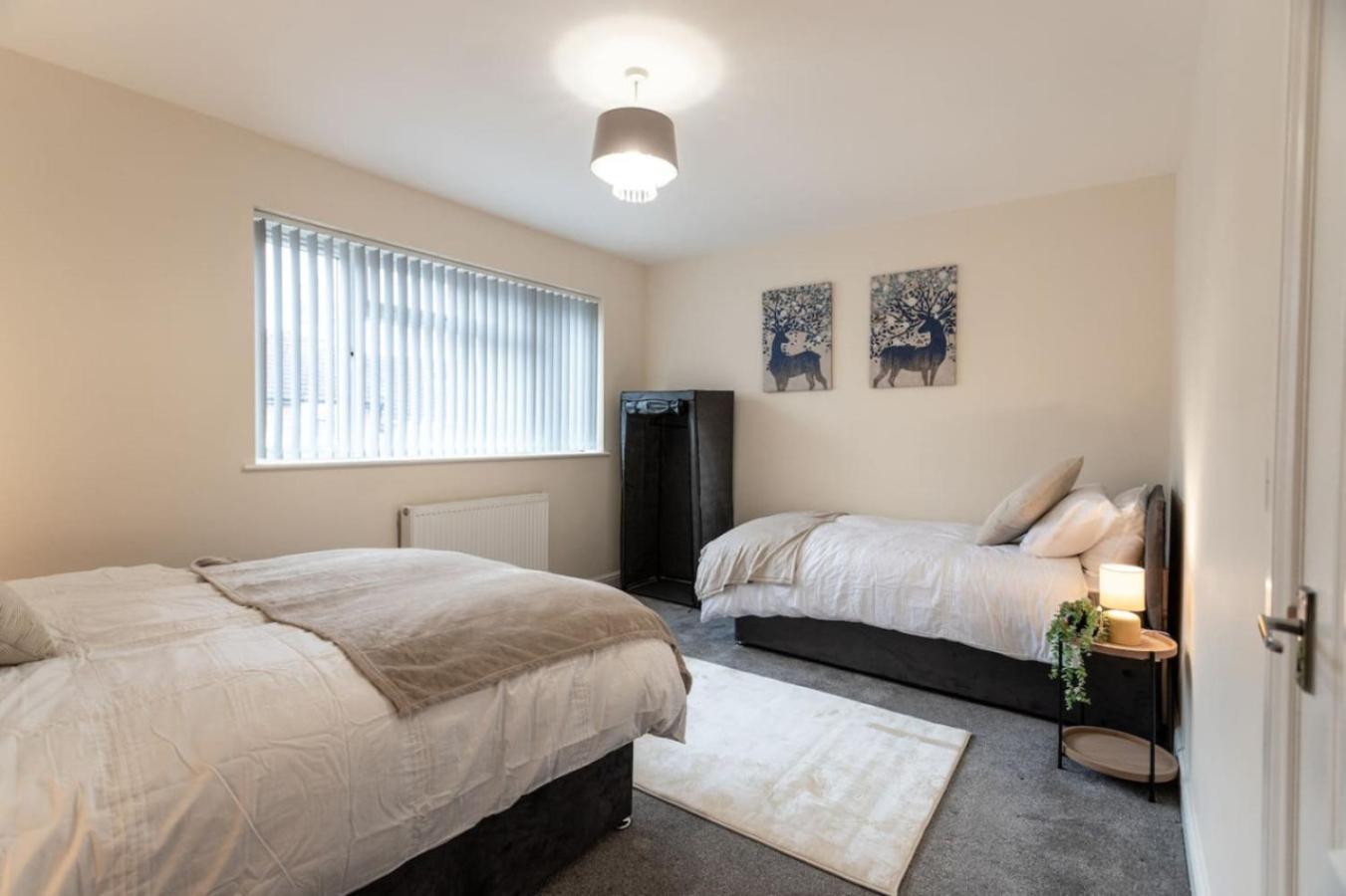Casa de férias Deacon Street-3 Bedroom, Sleeps 7, Long Disc, Parking