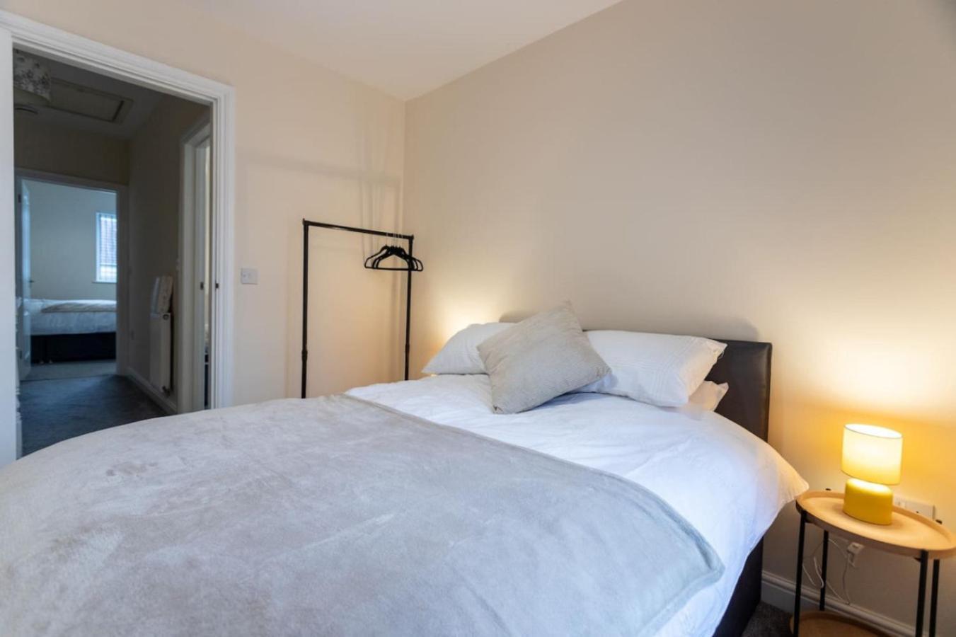 Casa de férias Deacon Street-3 Bedroom, Sleeps 7, Long Disc, Parking *