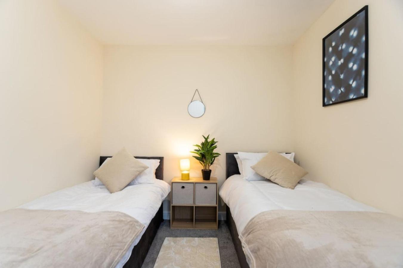 Casa de férias Deacon Street-3 Bedroom, Sleeps 7, Long Disc, Parking *