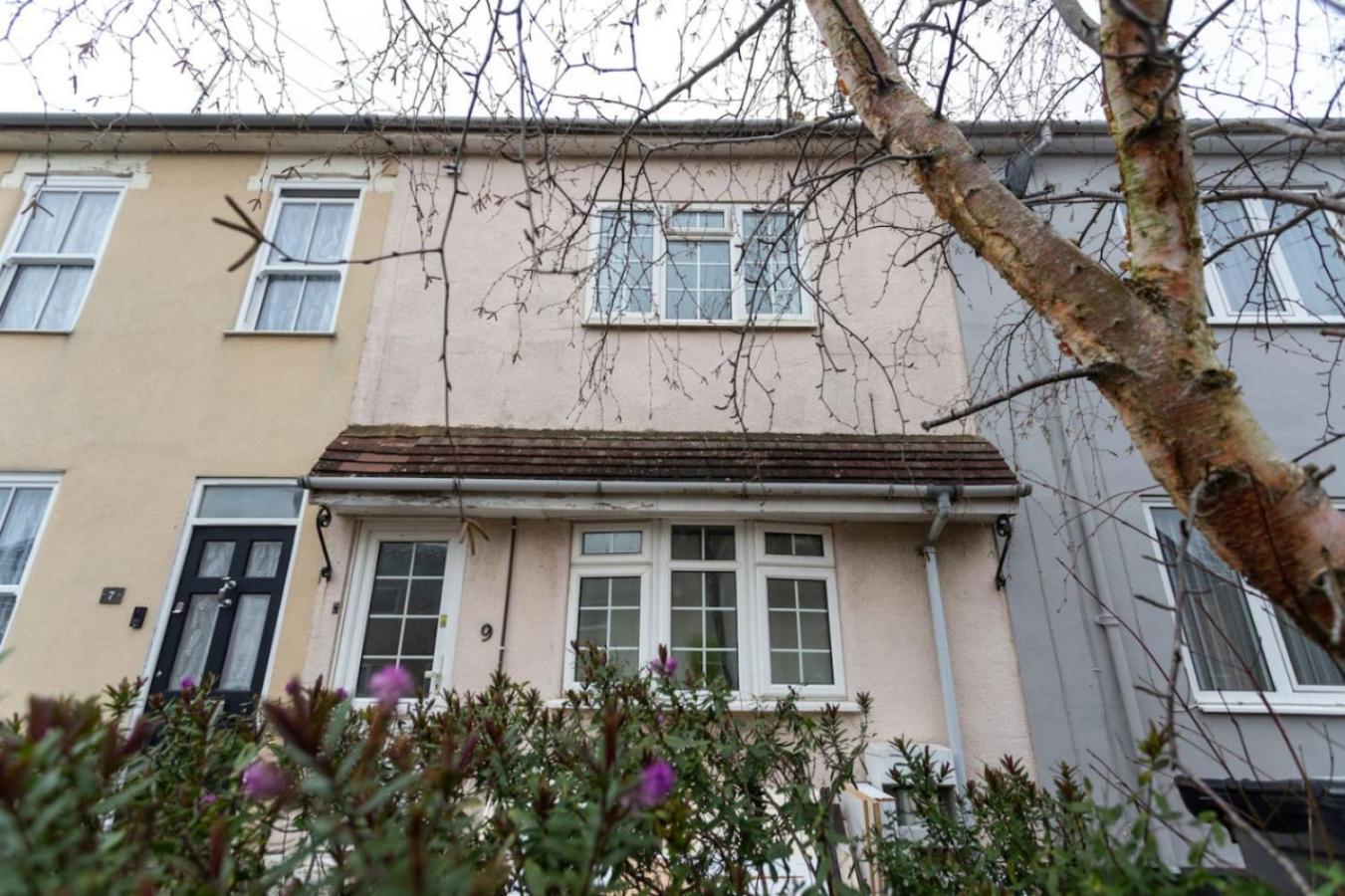 Road, Long Disc, Parking, Sleeps 7, 3 Bedrooms * Swindon