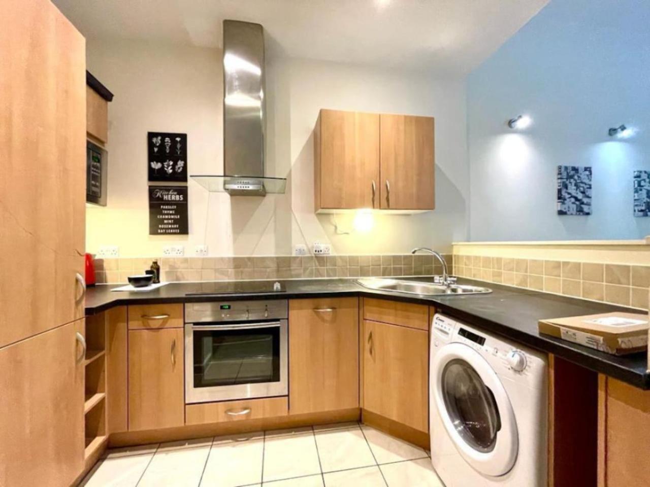 Apartamento Paramount Apartment, Sleeps 5, Town Center Location, Free Parking Swindon