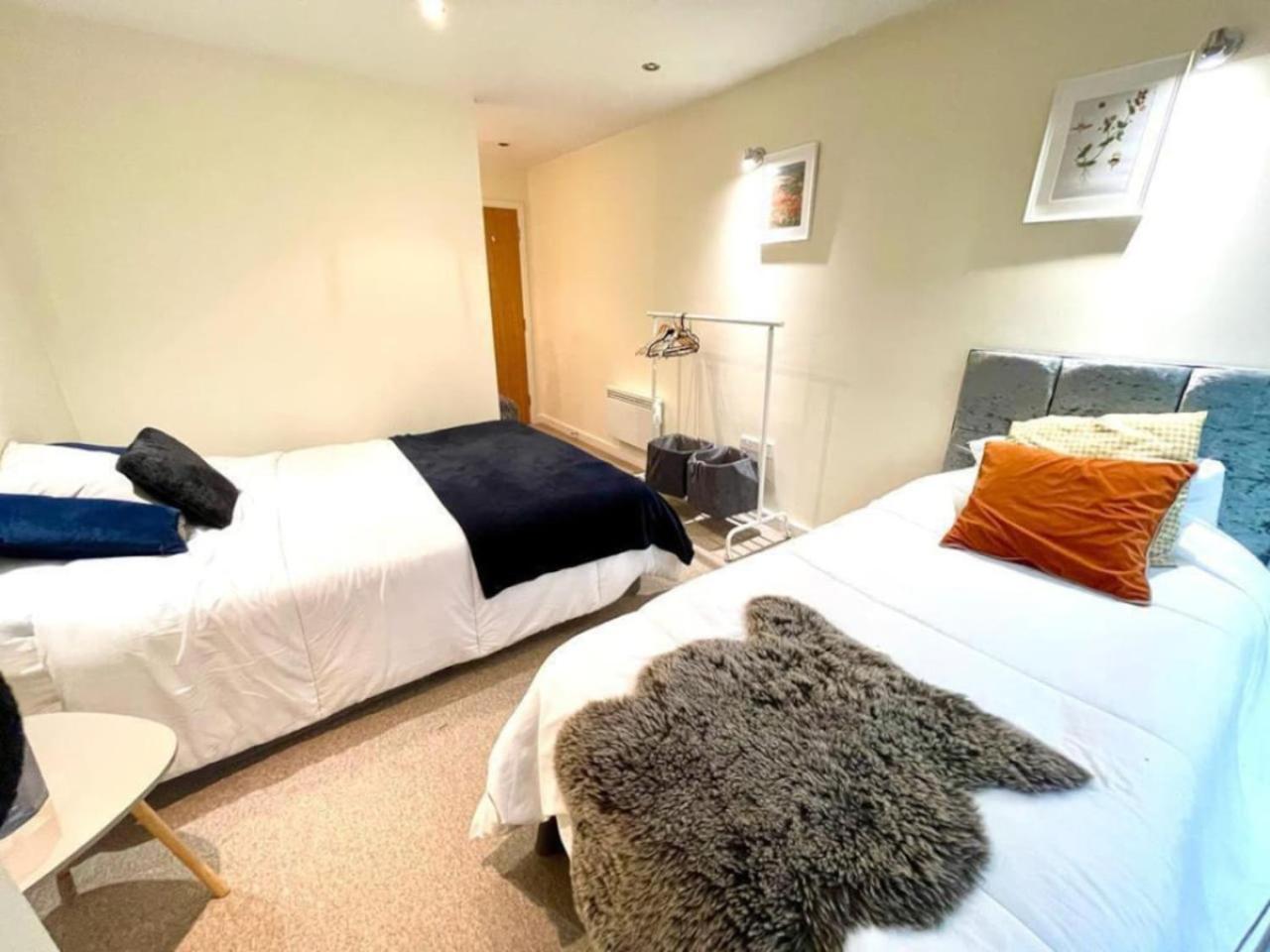 Paramount Apartment, Sleeps 5, Town Center Location, Free Parking