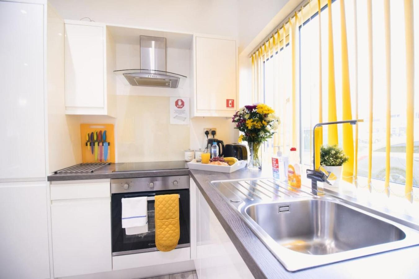 6 Cb - Spacious 2 Bedroom Apartment, Sleeps 3, Parking, Wifi Apartment *