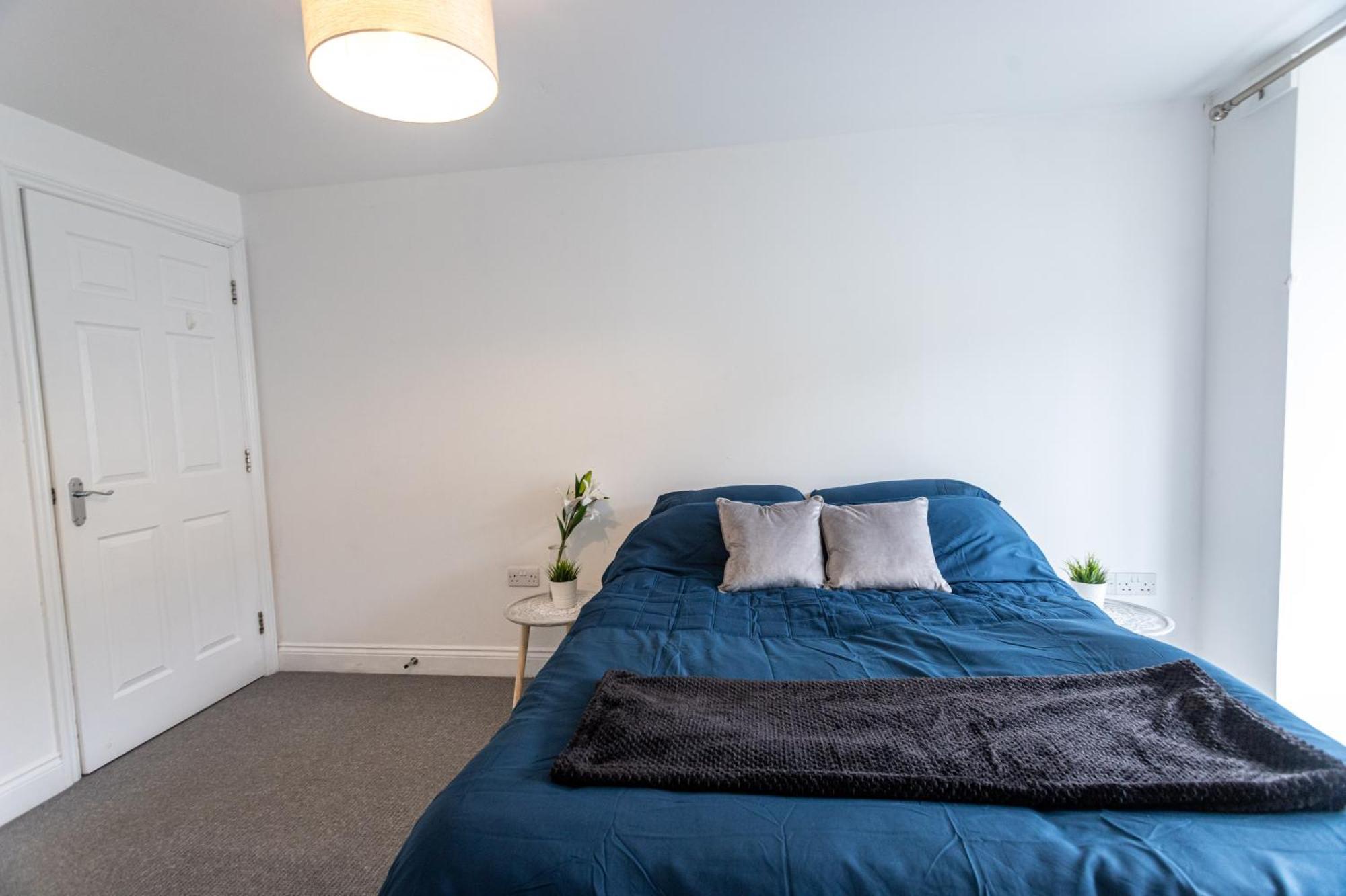 Căn hộ Contractors - Spacious - Long Swindon