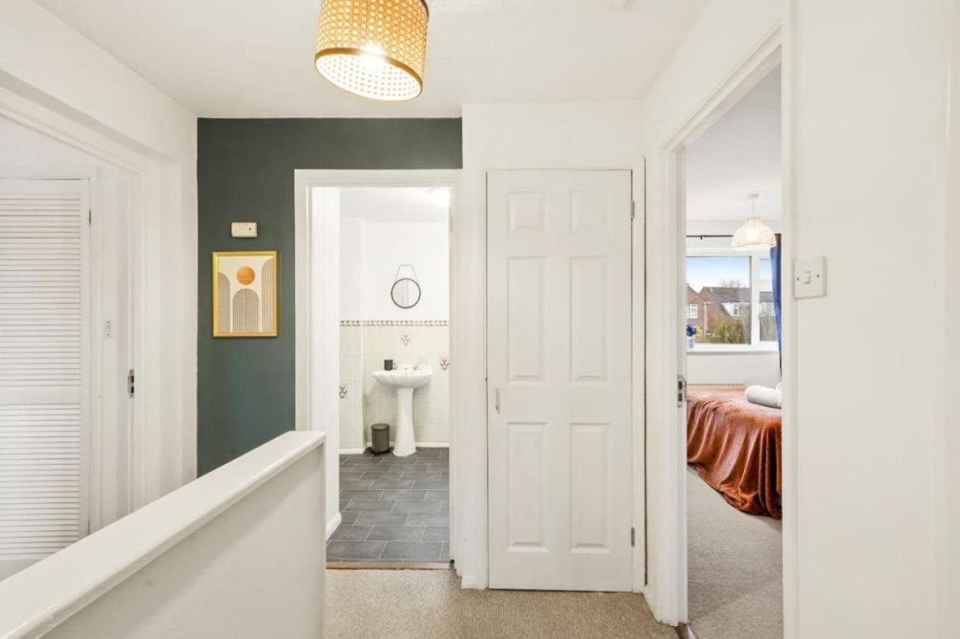 Mundy Avenue, Long Disc, Parking, Wifi Holiday home