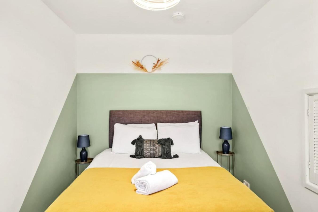 Mundy Avenue, Long Disc, Parking, Wifi Holiday home *