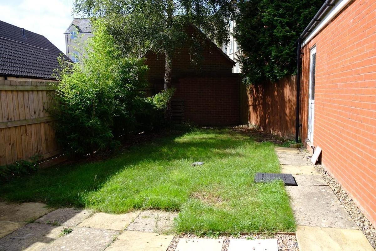 Haydon 5bed Sleeps 9 Swindon