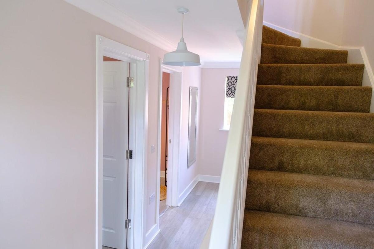 Holiday home Haydon 5bed Sleeps 9 Swindon