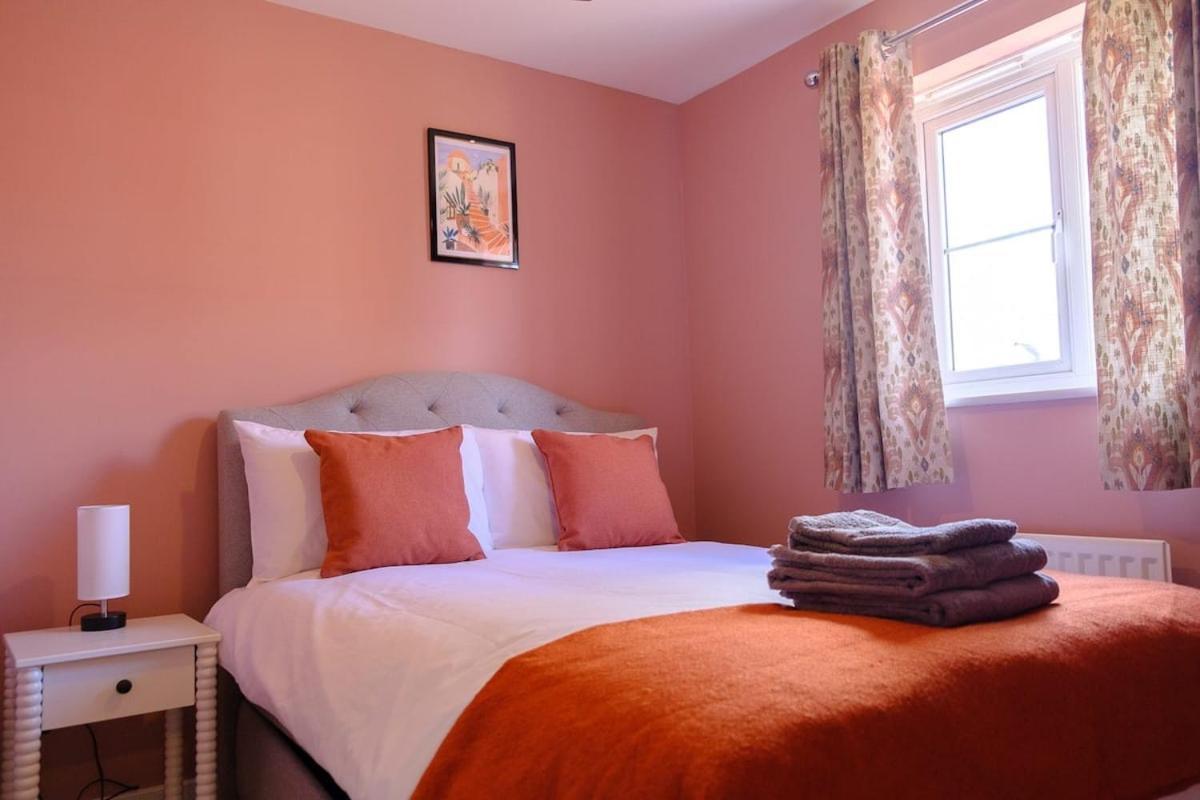 Haydon 5bed Sleeps 9 Swindon