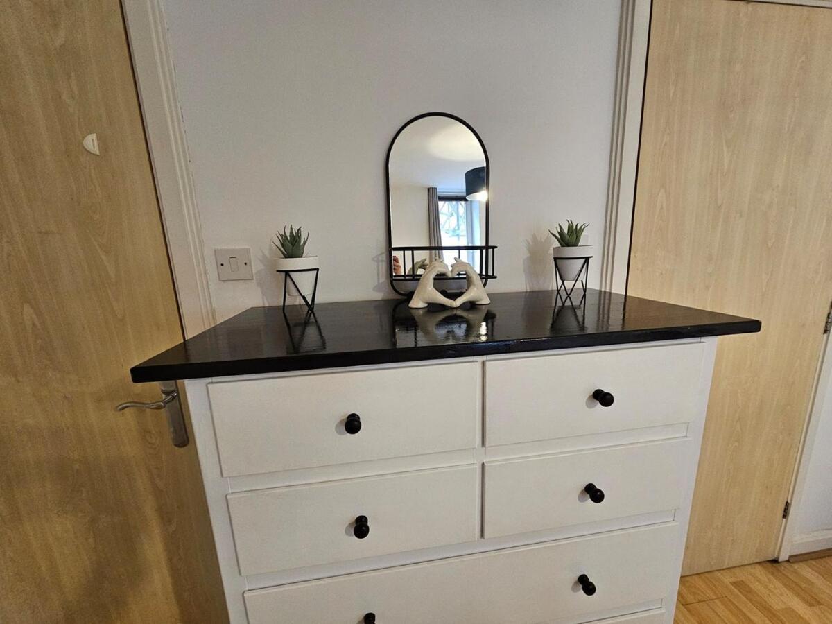 Apartment Plaza Flat 19 - 2 Bedroom Apartment, Free Parking, Town Centre