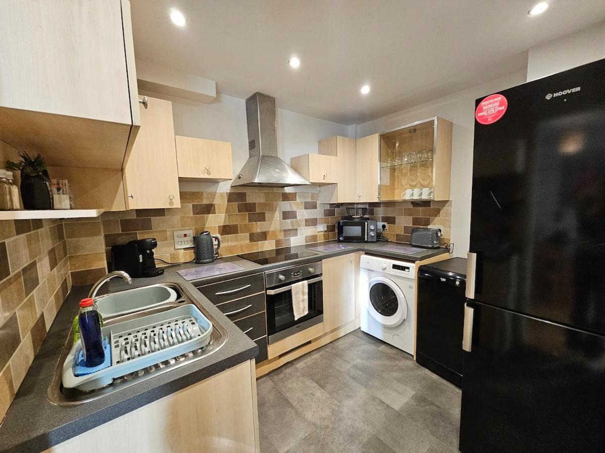 Apartment Plaza Flat 19 - 2 Bedroom Apartment, Free Parking, Town Centre