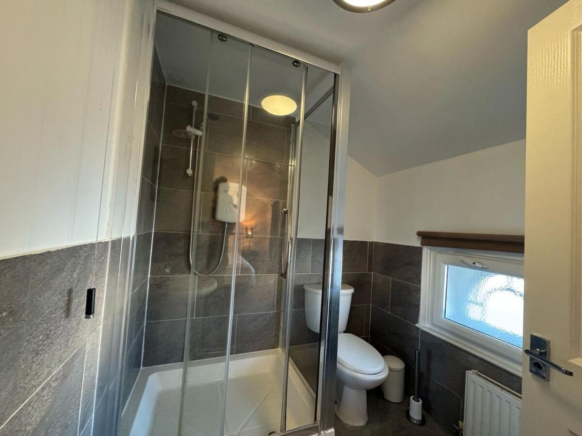 Victoria Road - 1 Bedroom Swindon