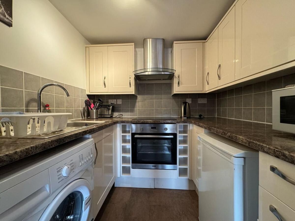 Victoria Road - 1 Bedroom