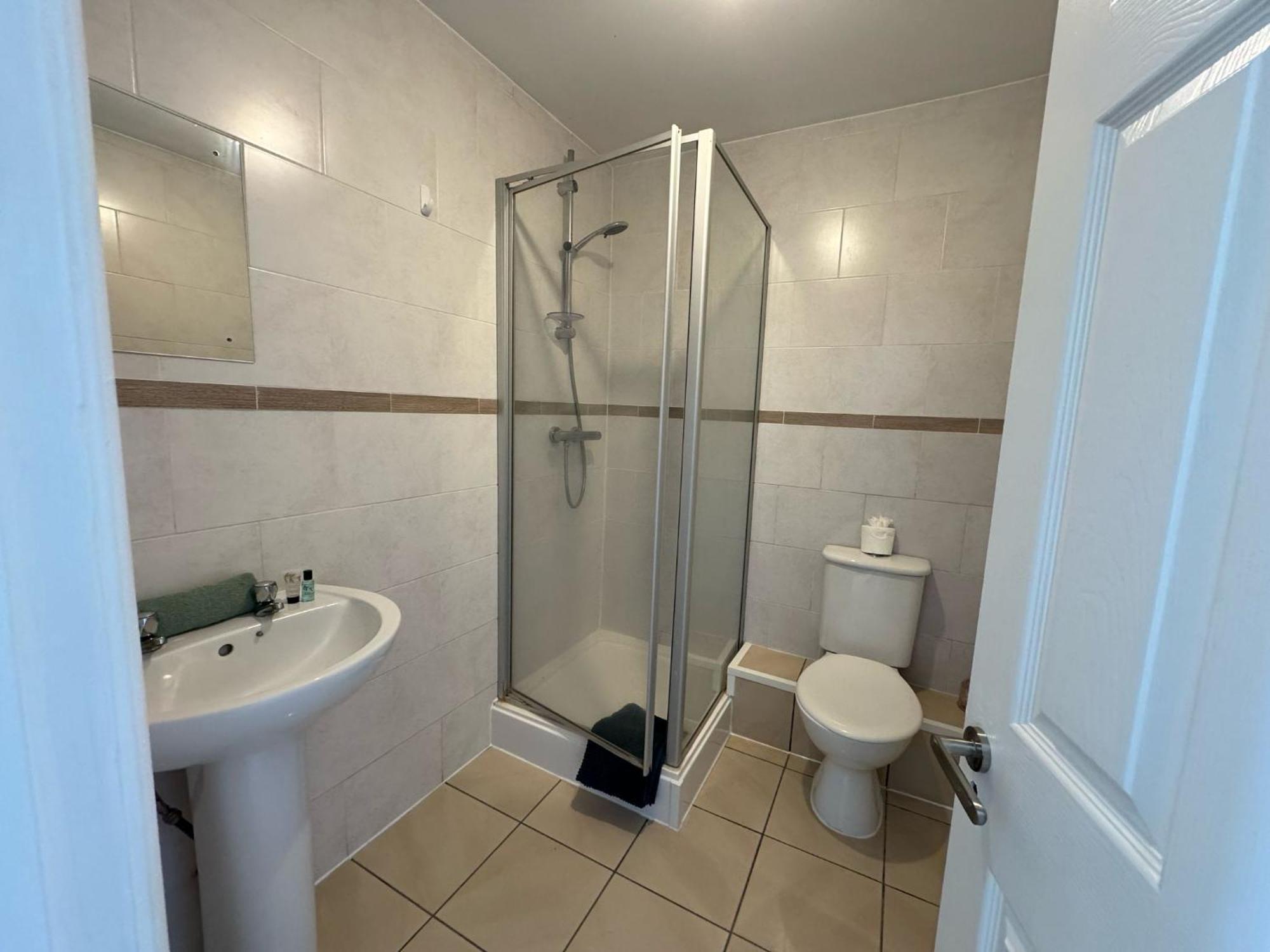 Apartment Faringdon Long Sleeps 2 Parking *