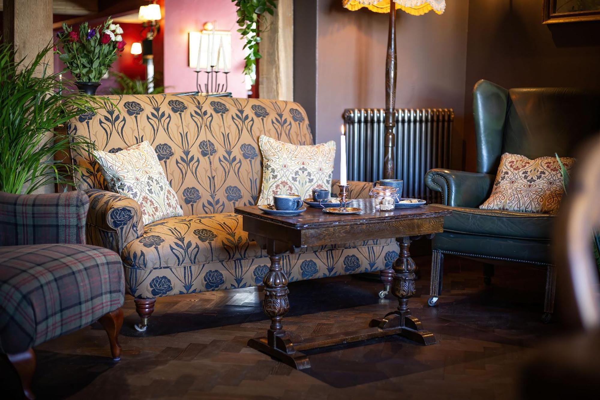 The White Hart, Wroughton 3*