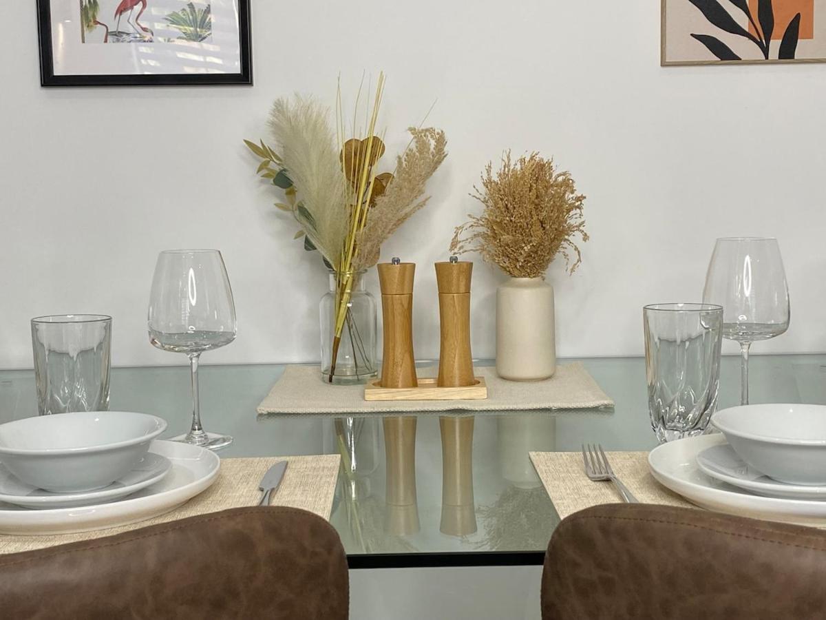 Town Centre Two-bedroom Apartment Swindon