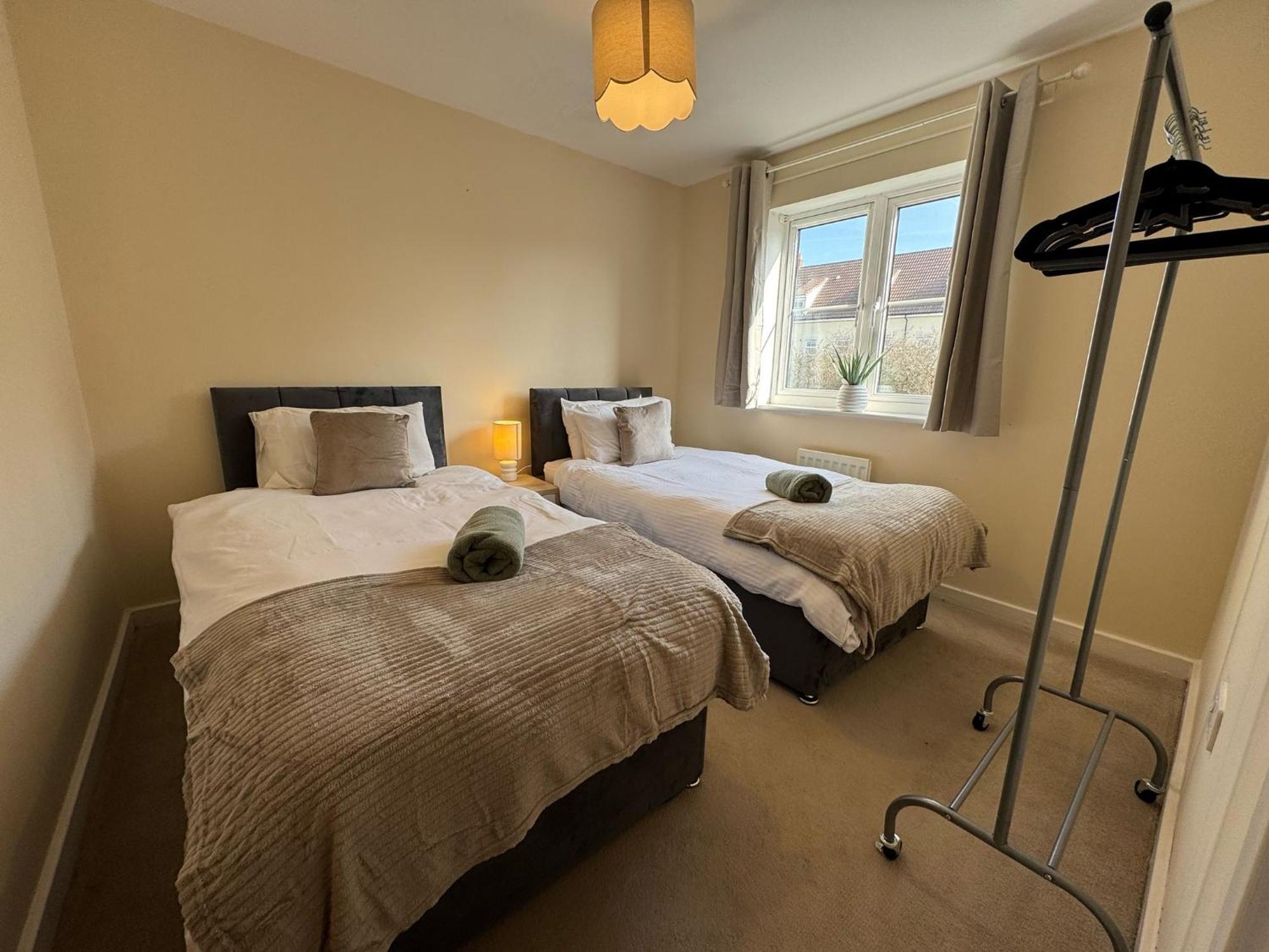 Hanwell House Sn25 Long Sleep 5 Free Parking Swindon