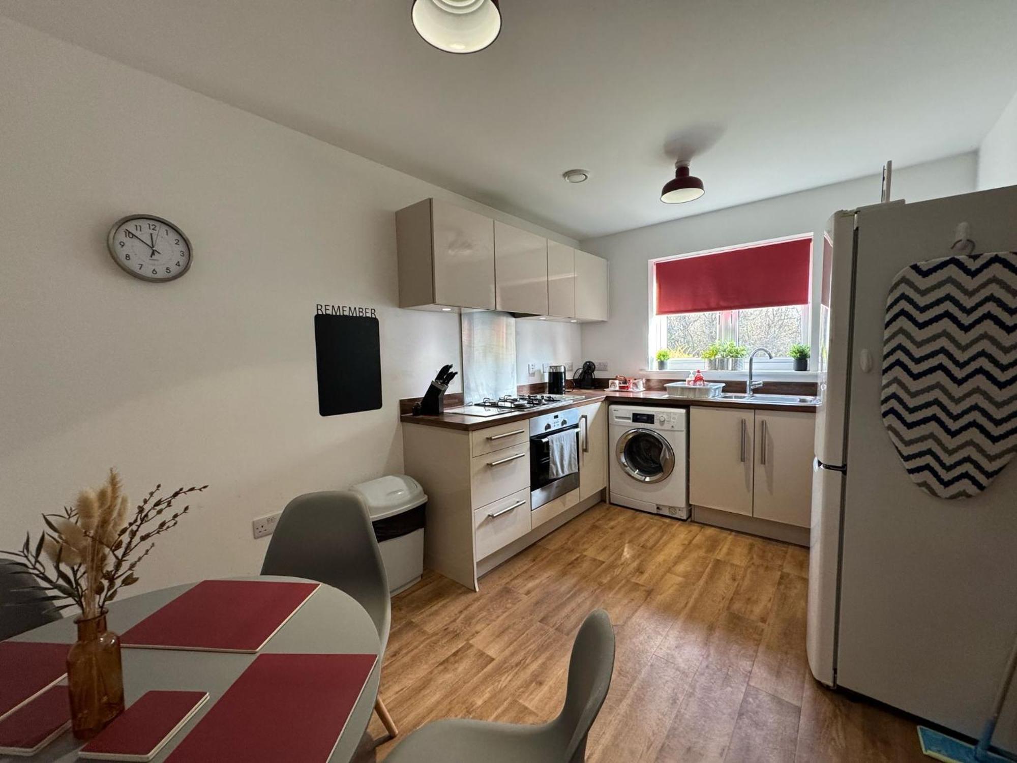 Hanwell House Sn25 Long Sleep 5 Free Parking * Swindon