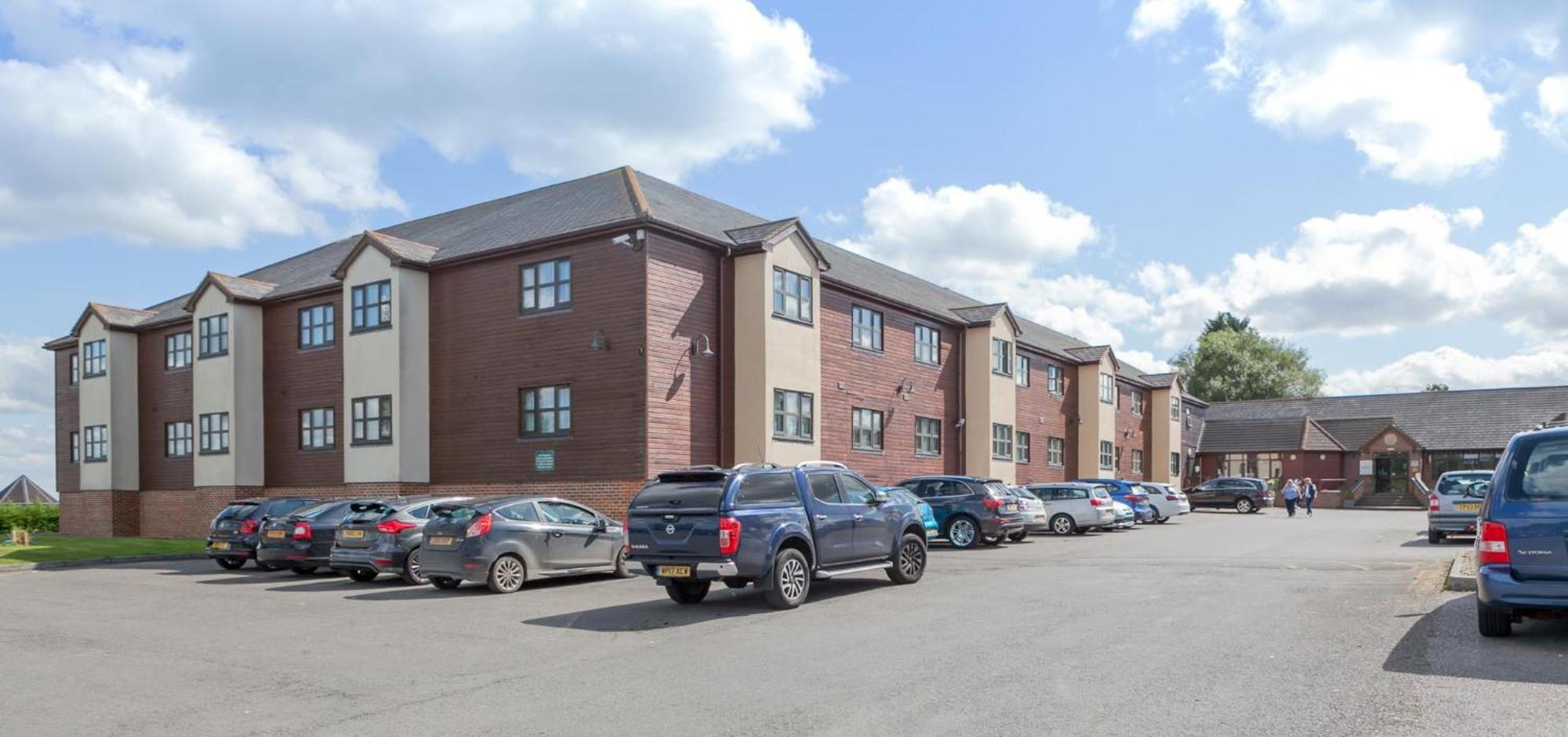 The Wiltshire Hotel, Golf And Leisure