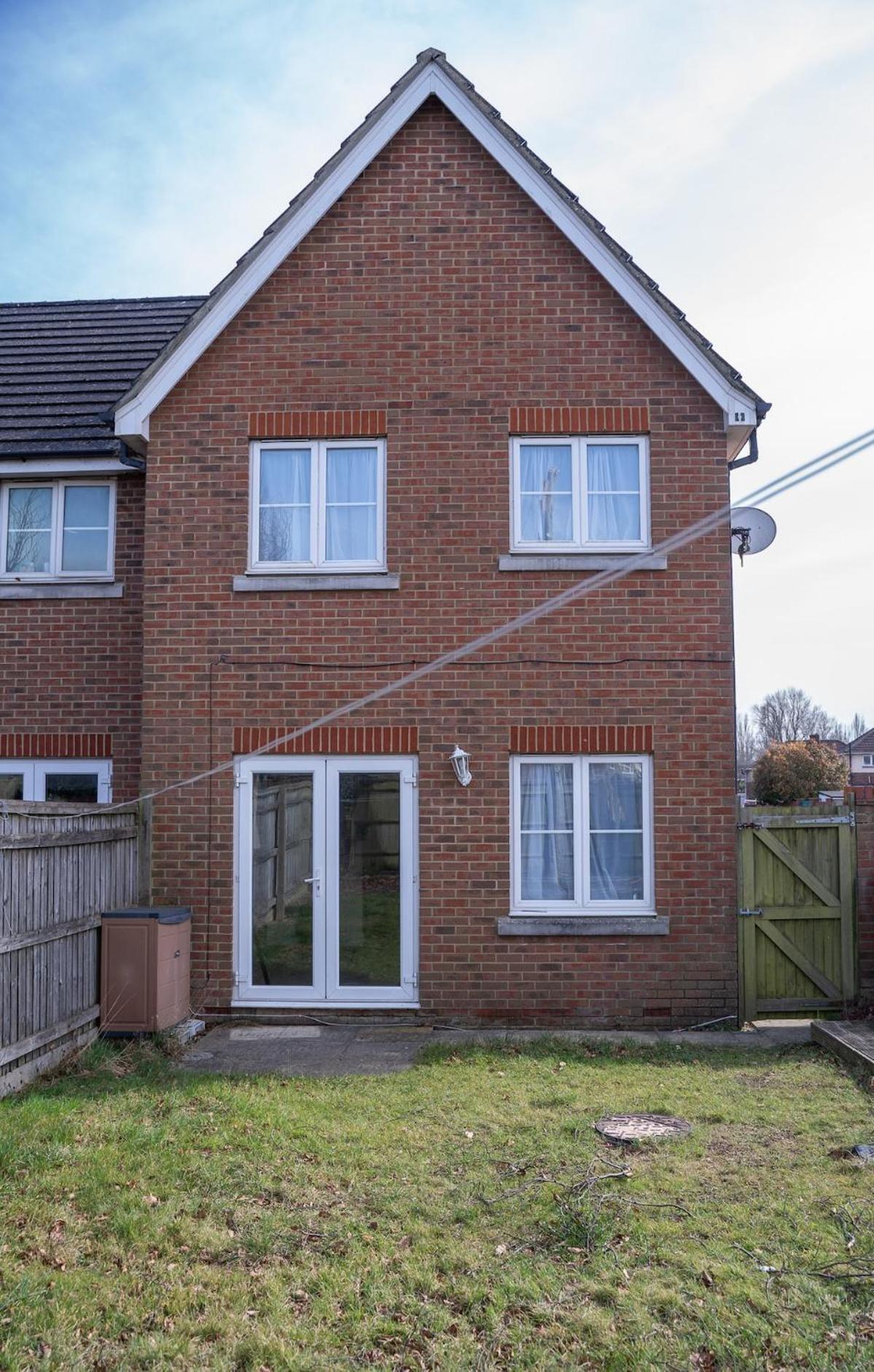 Yellow Haven Spacious Quiet Free Parking Sleeps 7 * Swindon