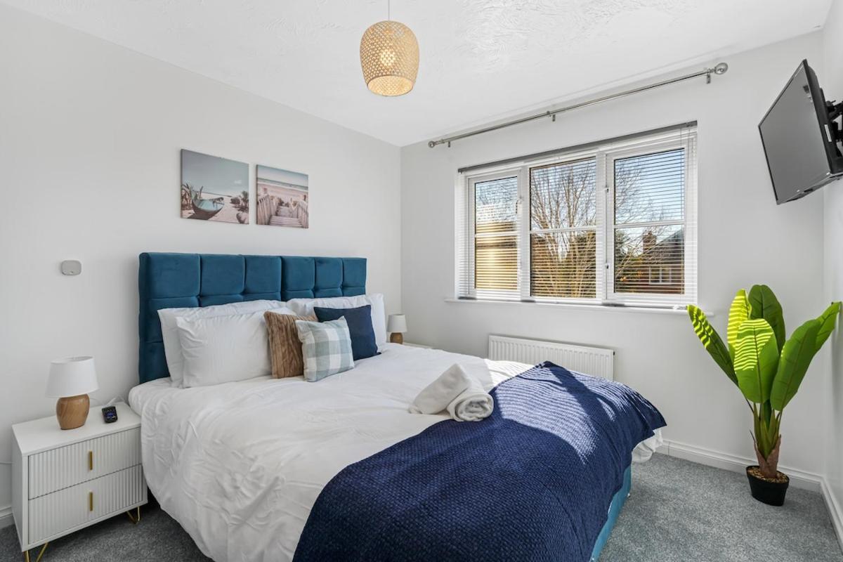 Colman Park Apartment *