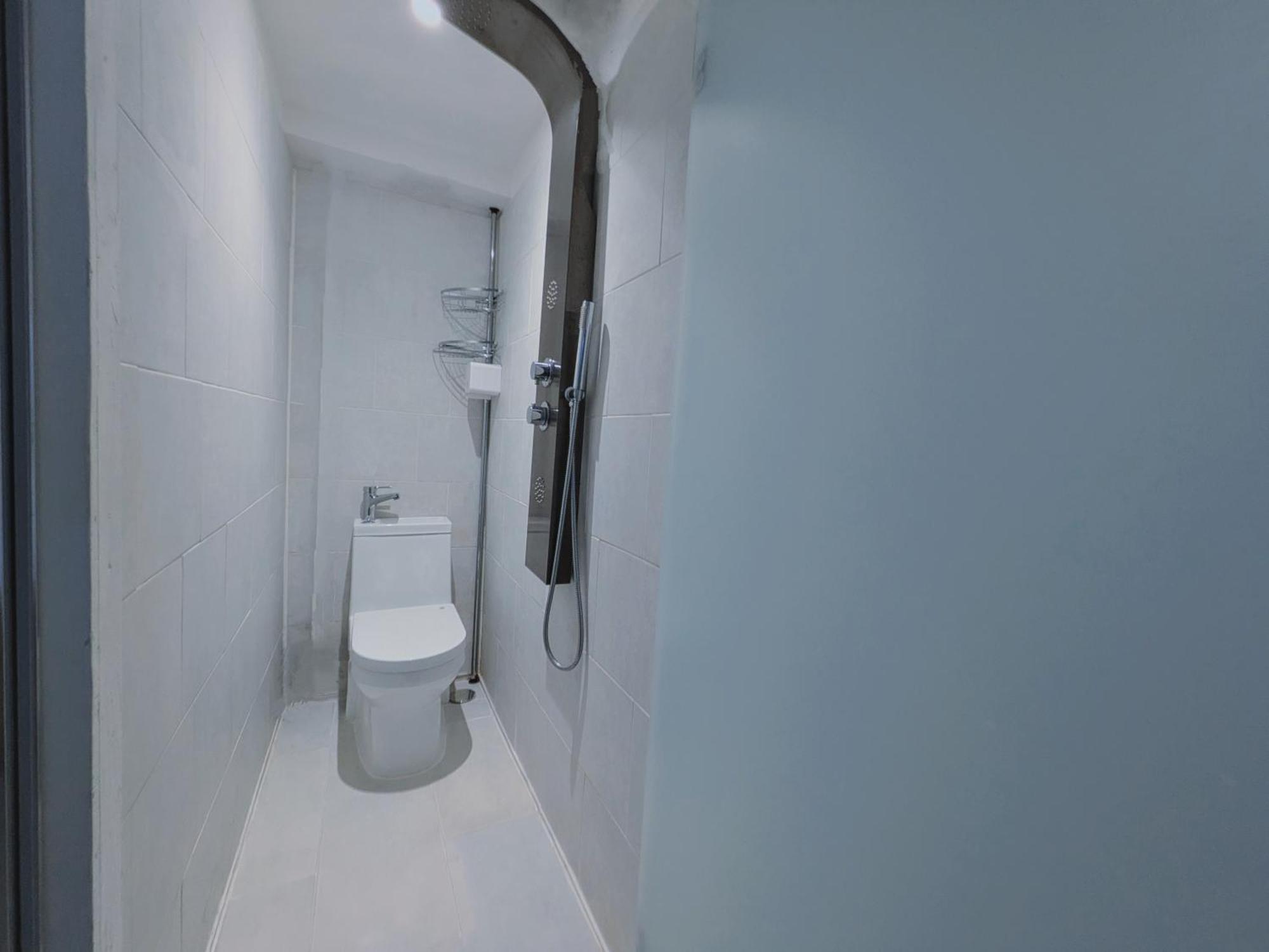 1-bed Retreat - Hot Tub Private Garden & Bbq Apartment *
