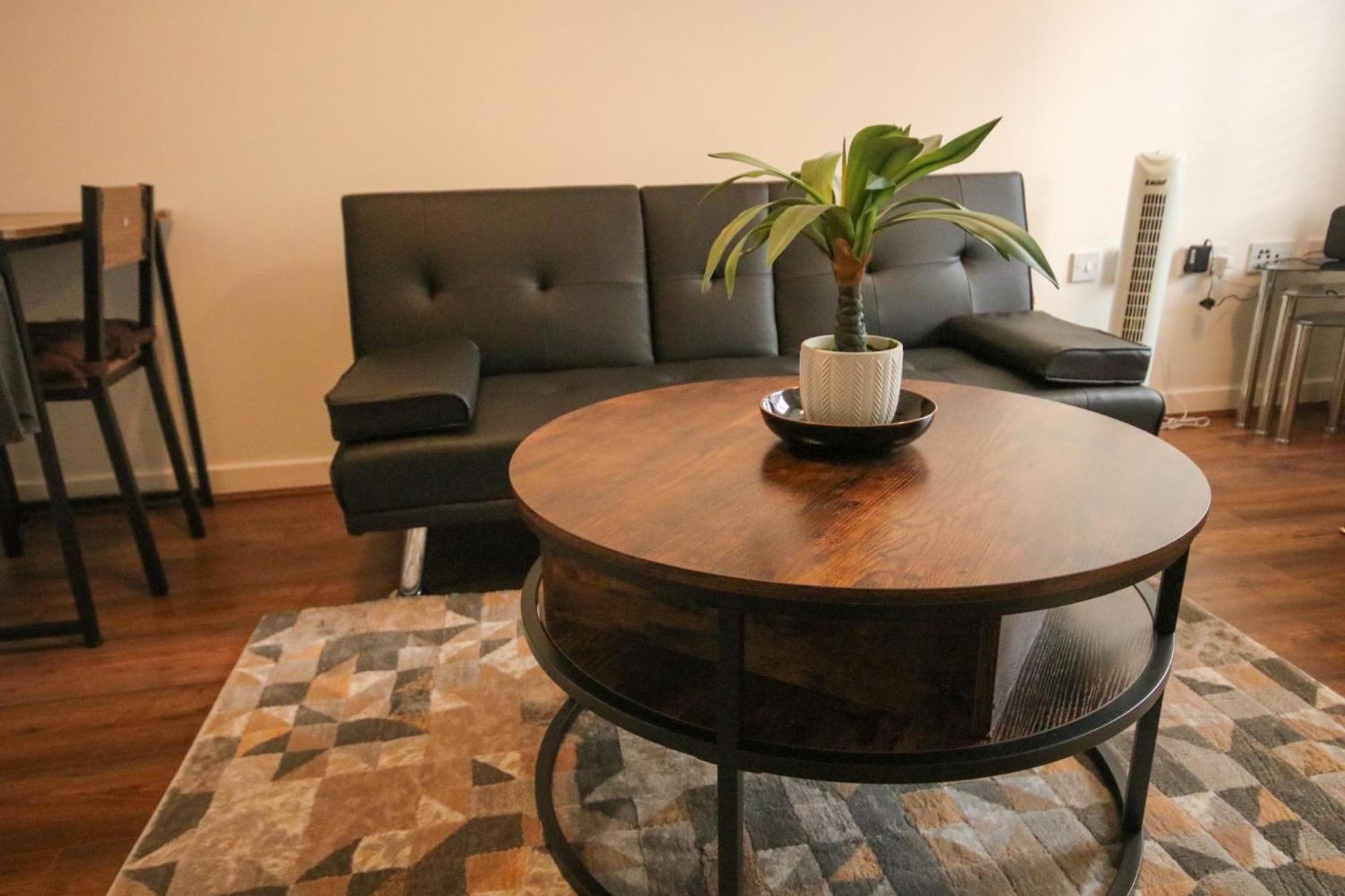 Cozy 2br Retreat Swindon