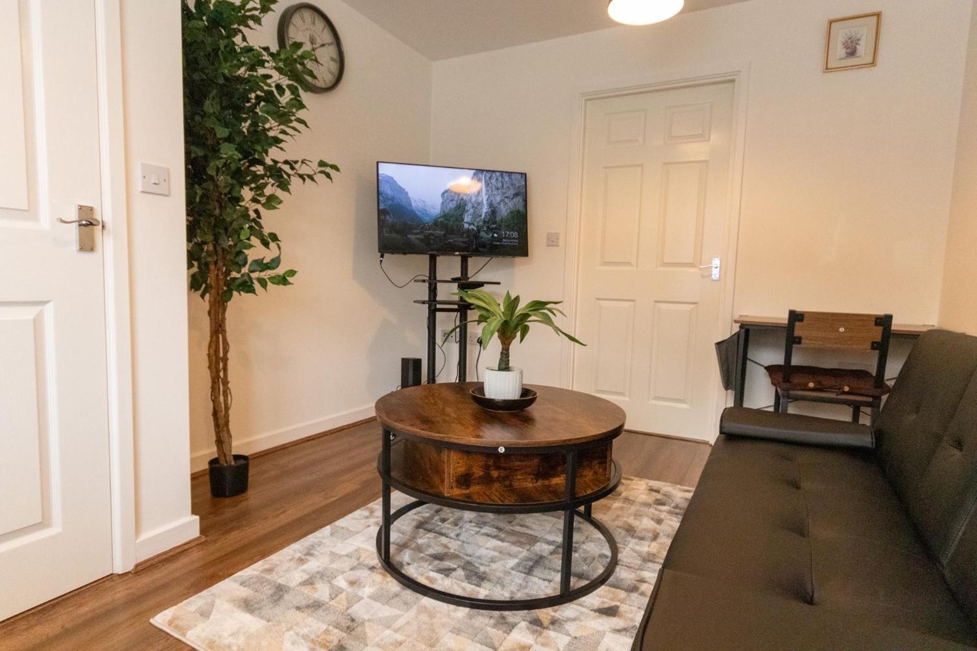 Cozy 2br Retreat Holiday home *