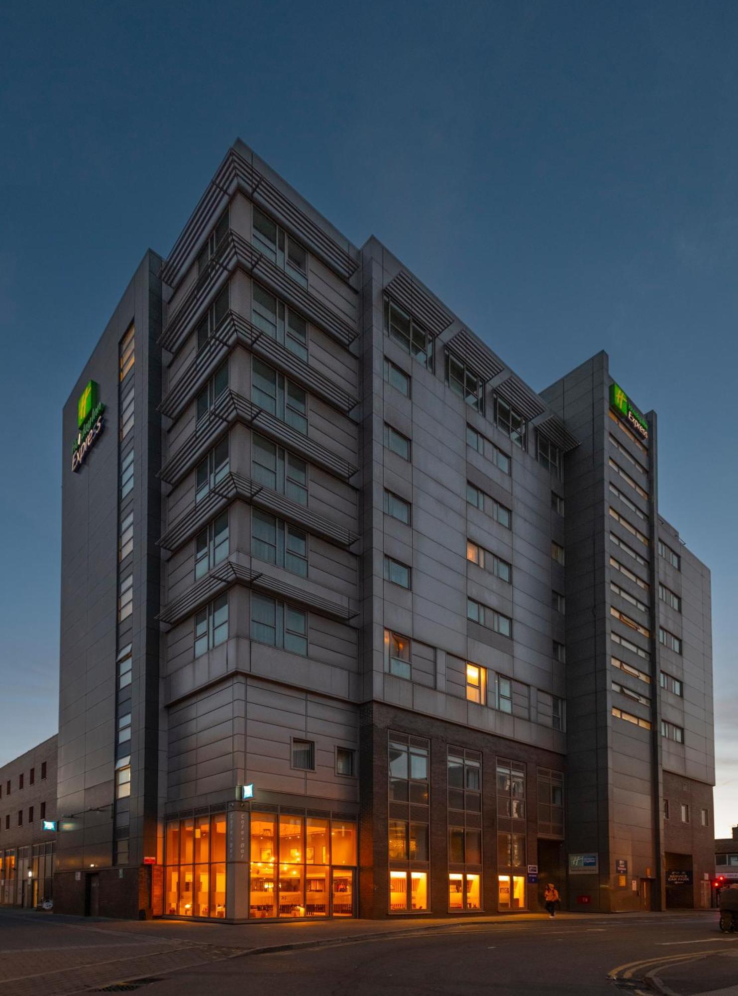 Express Centre By Ihg Hotel Swindon