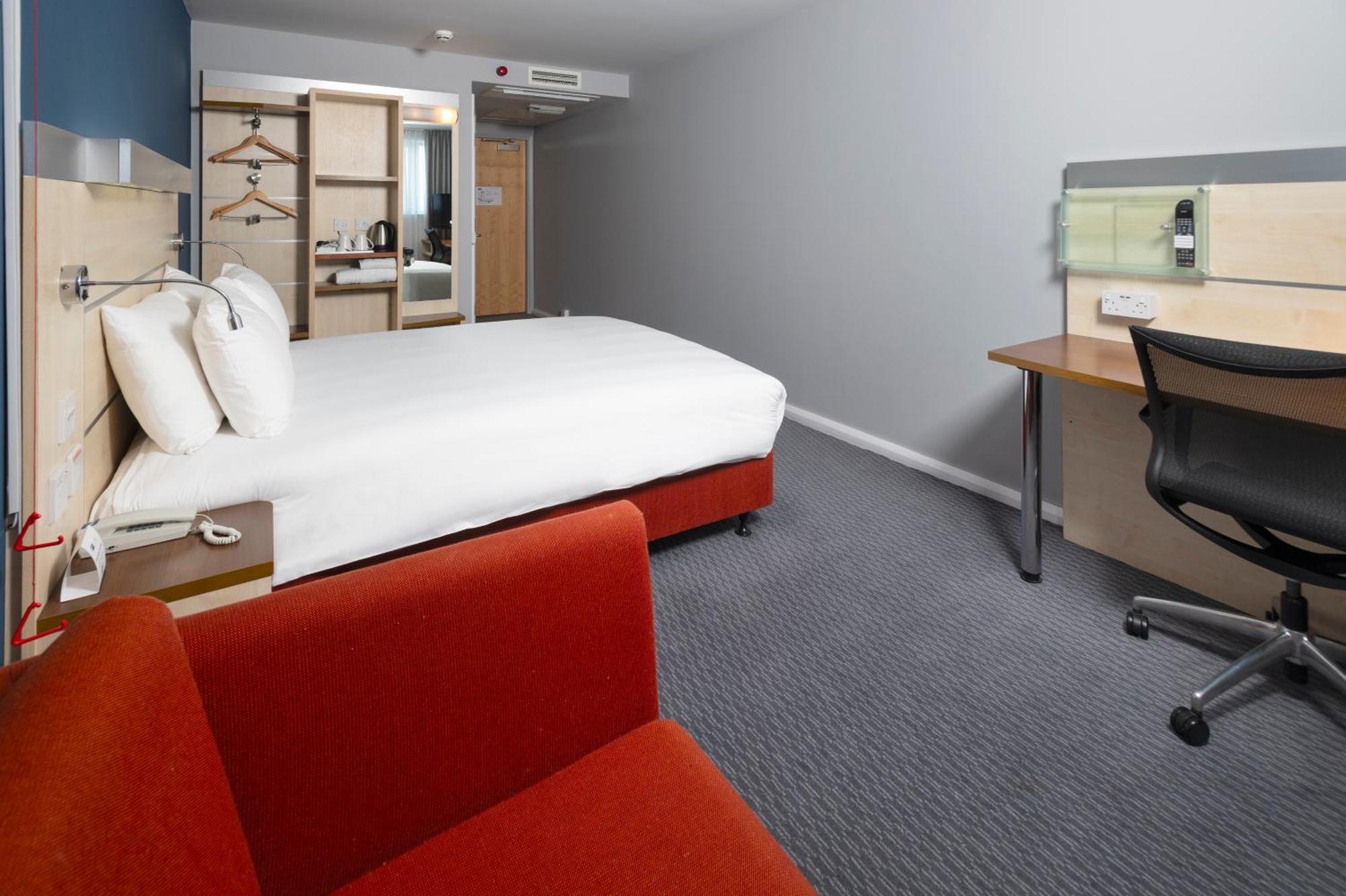 Hotel Express Centre By Ihg Swindon