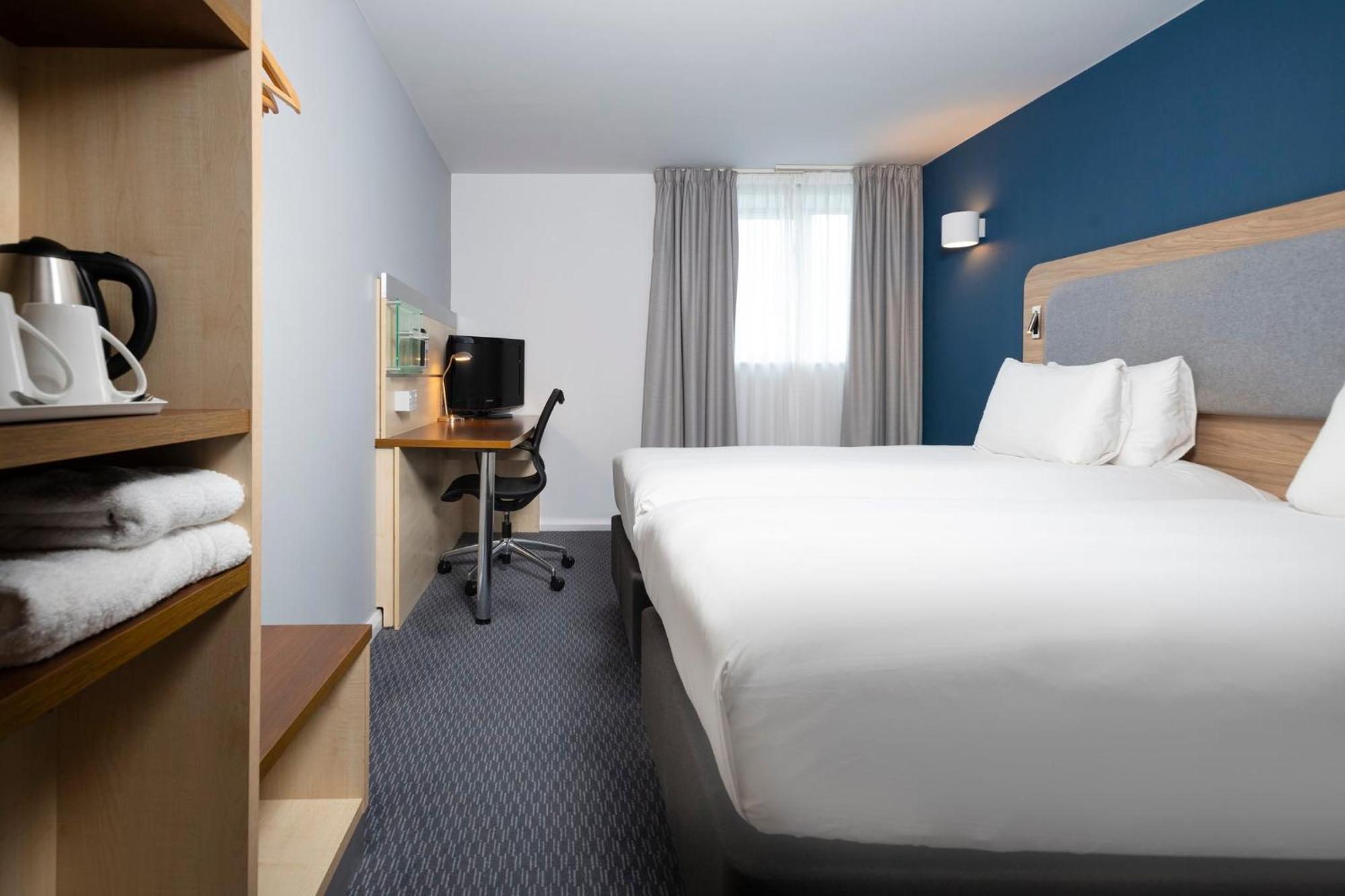 Express Centre By Ihg Swindon