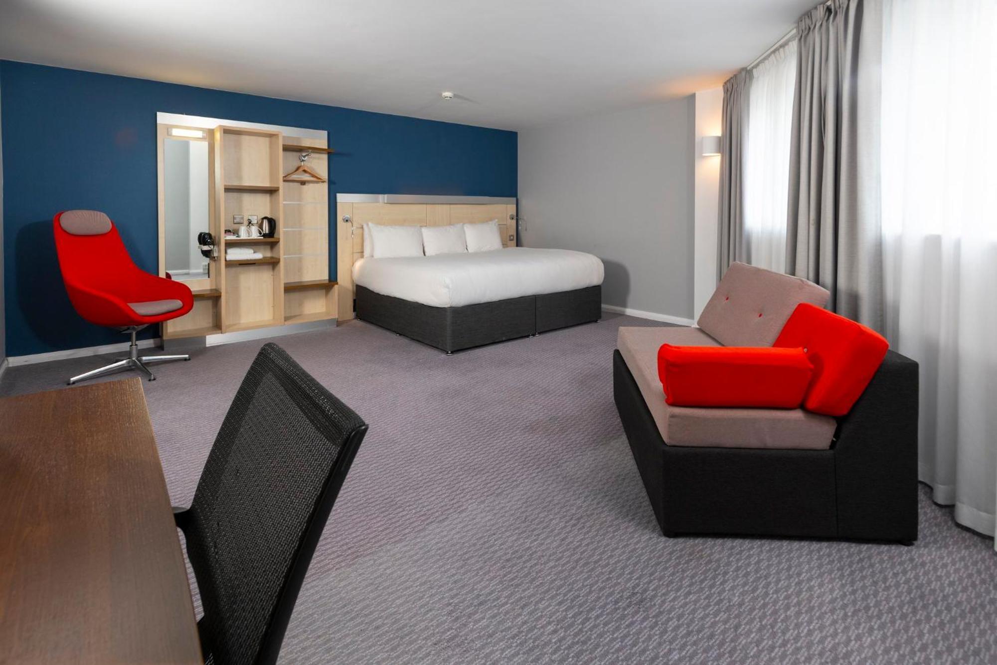 Express Centre By Ihg Swindon