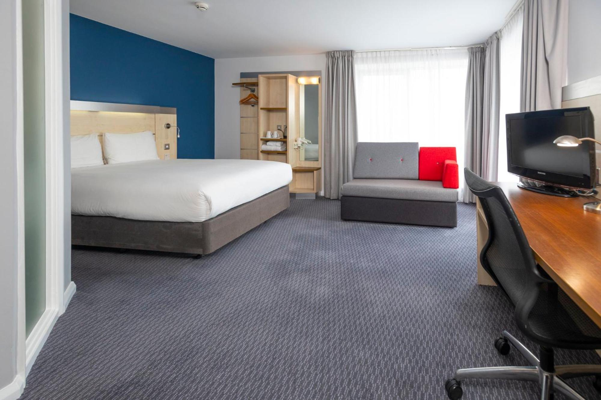 Express Centre By Ihg 3*