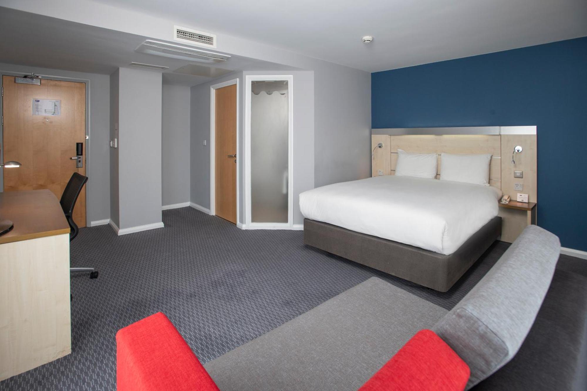 Express Centre By Ihg Swindon