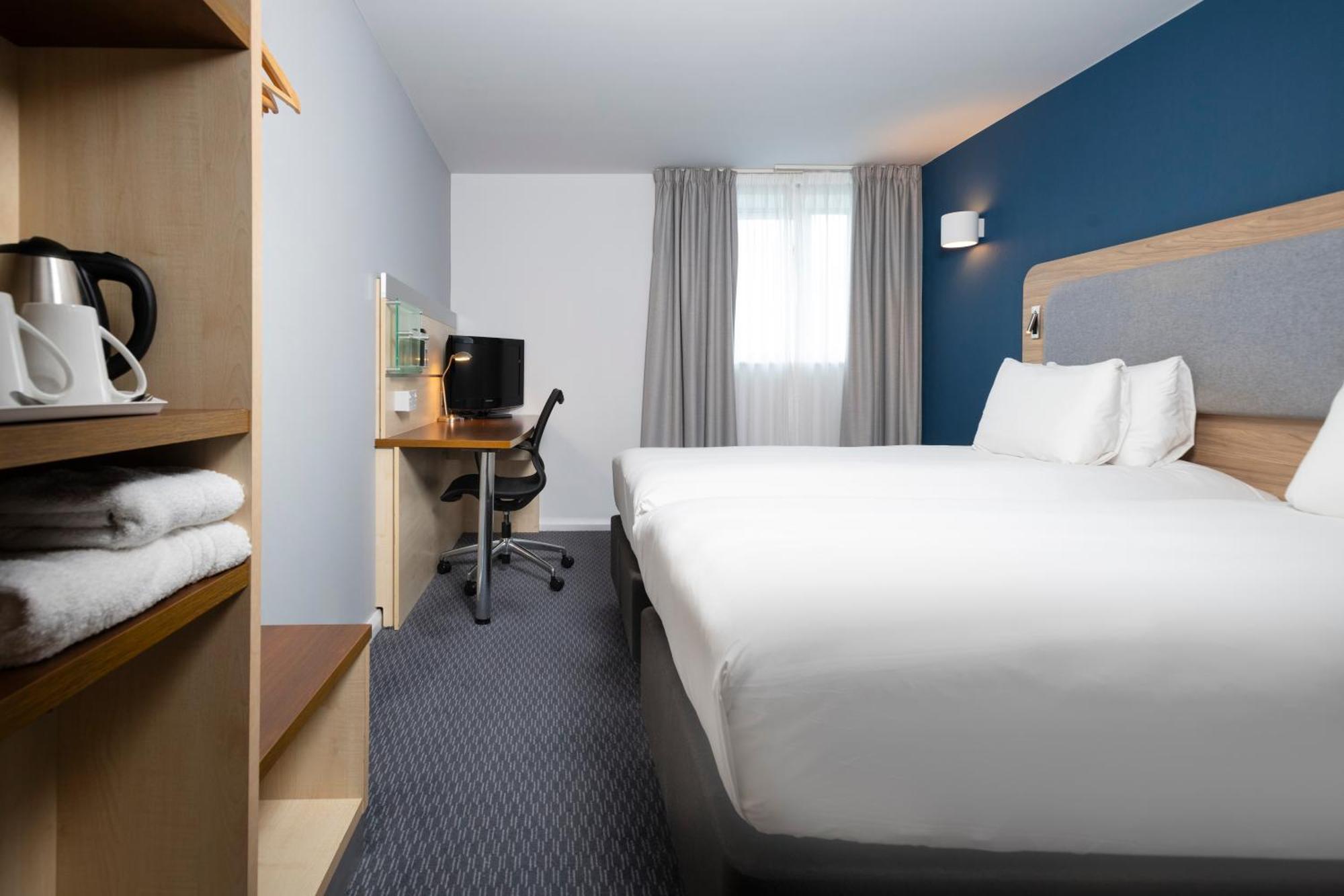 Hotel Express Centre By Ihg
