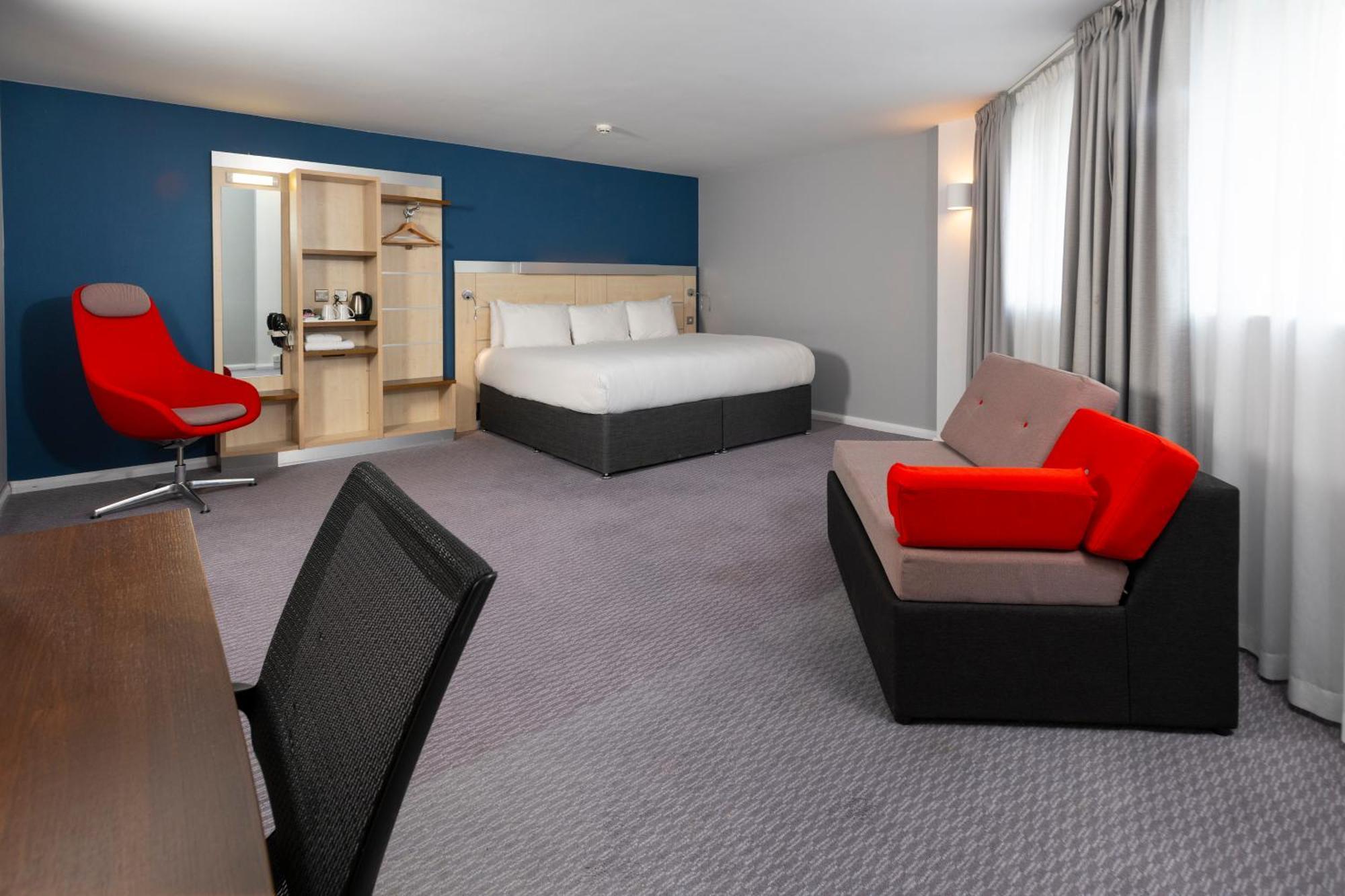 Hotel Express Centre By Ihg