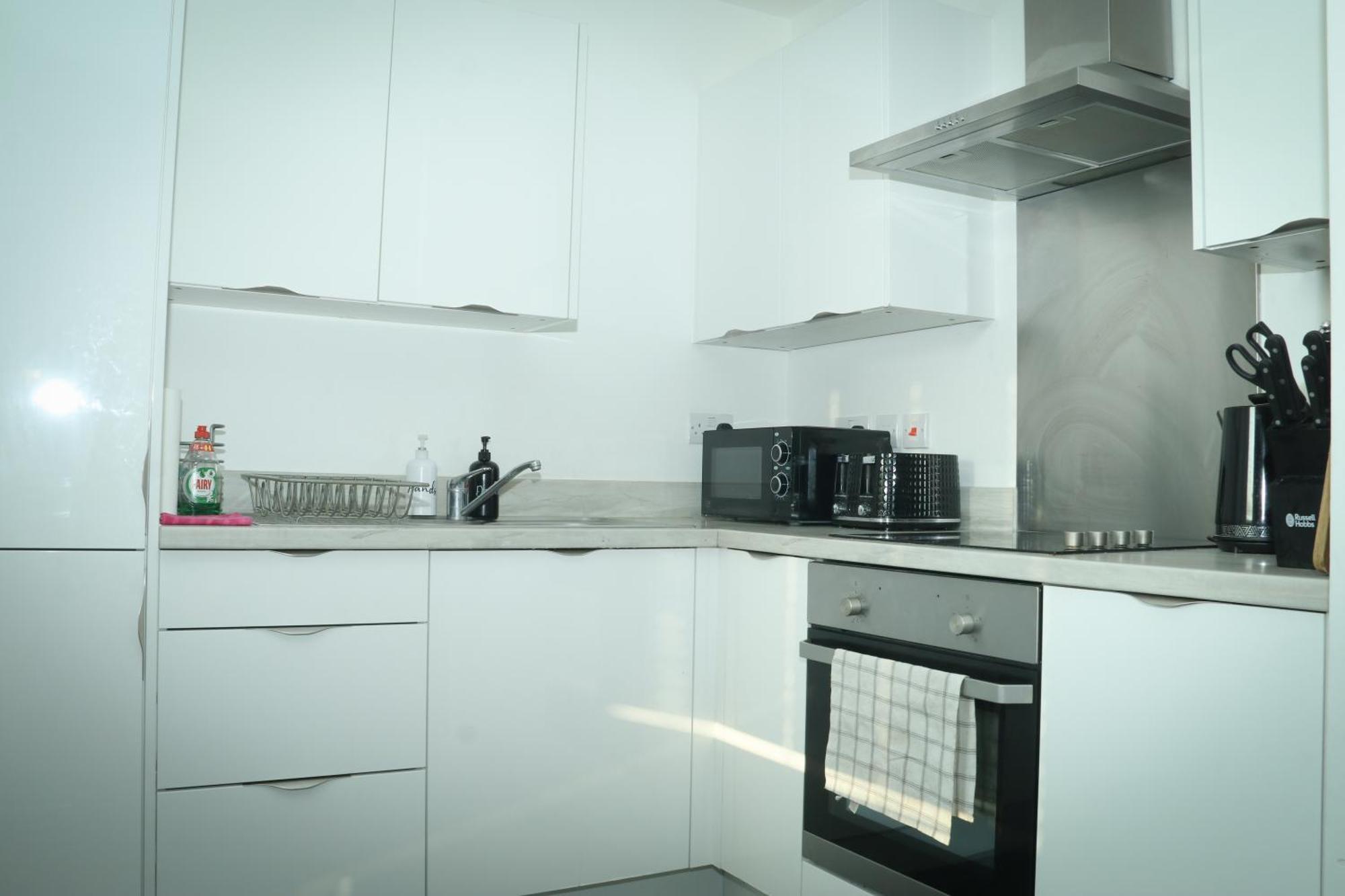 40 Percent Off 2bed Centre * Swindon